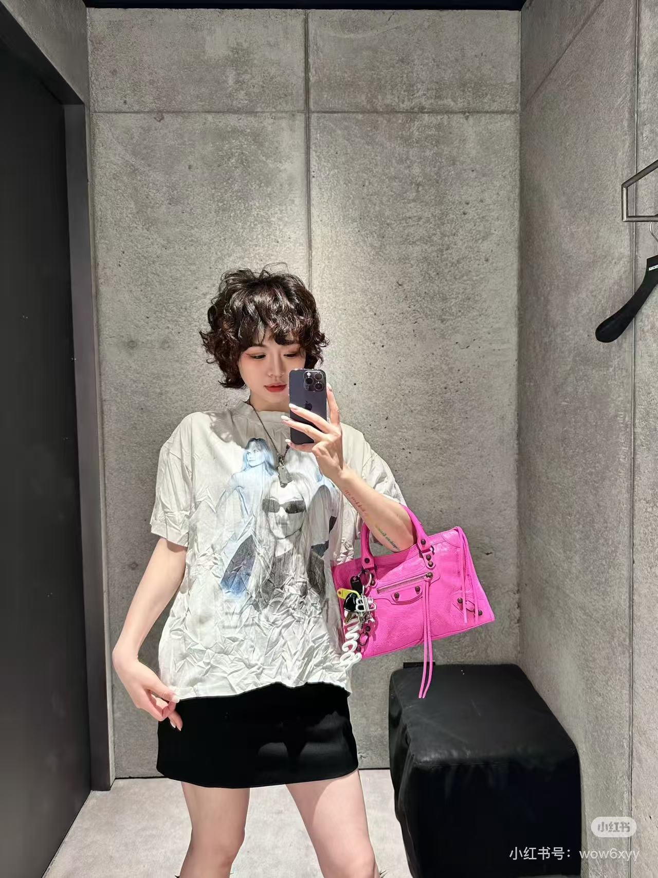 LuxluxHouse Best Quality Clothes Balenciaga T-shirt