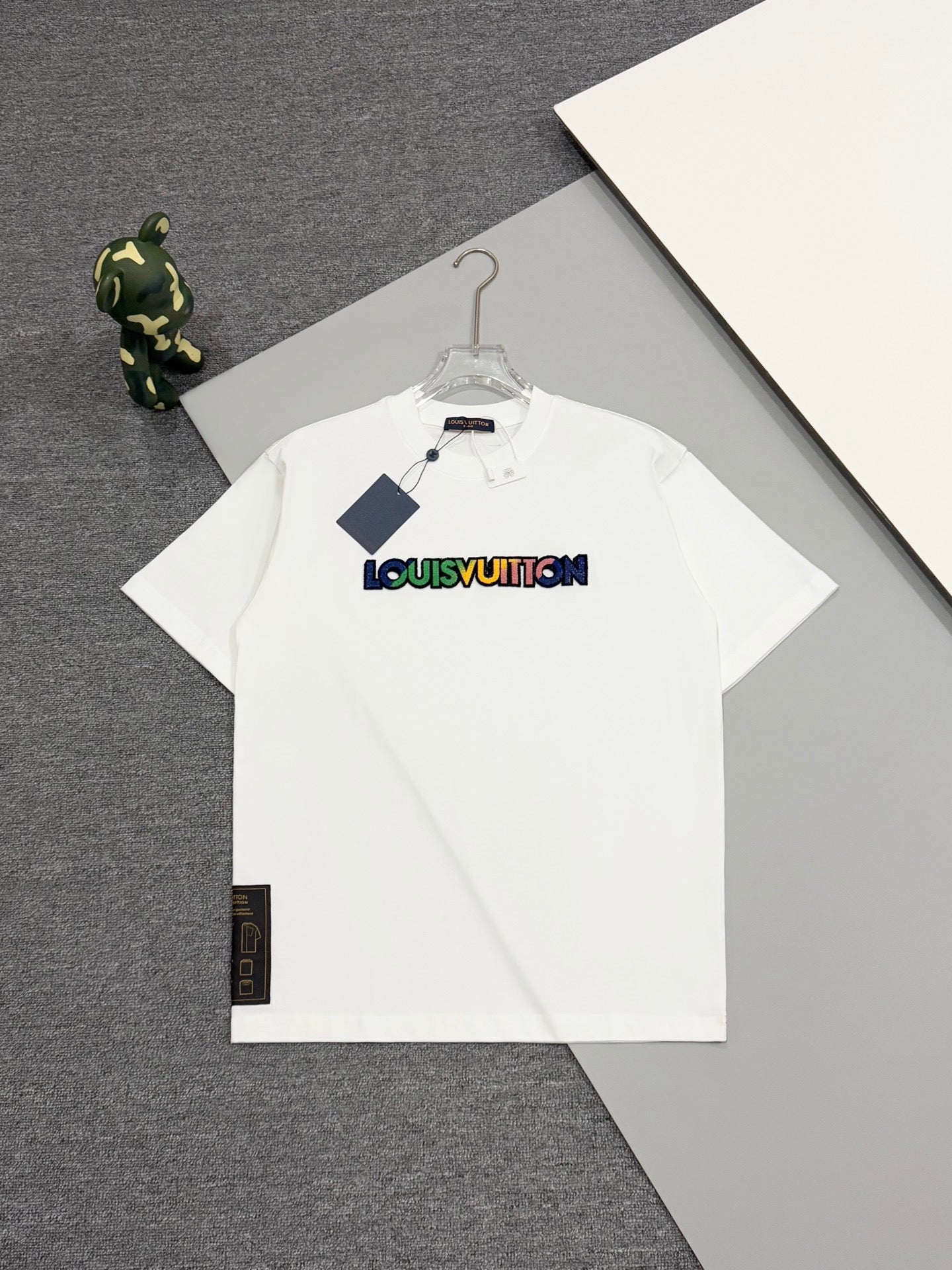 LuxluxHouse Best Quality Clothes T-shirt Louis Vuitton