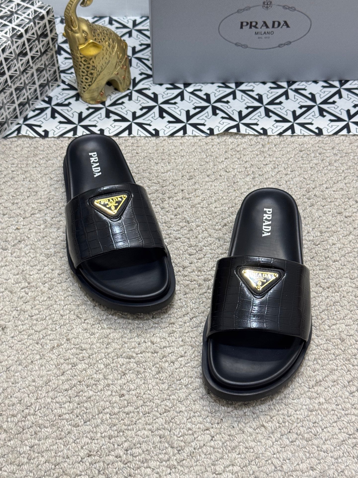 LuxluxHouse Best Quality Sandals Prada