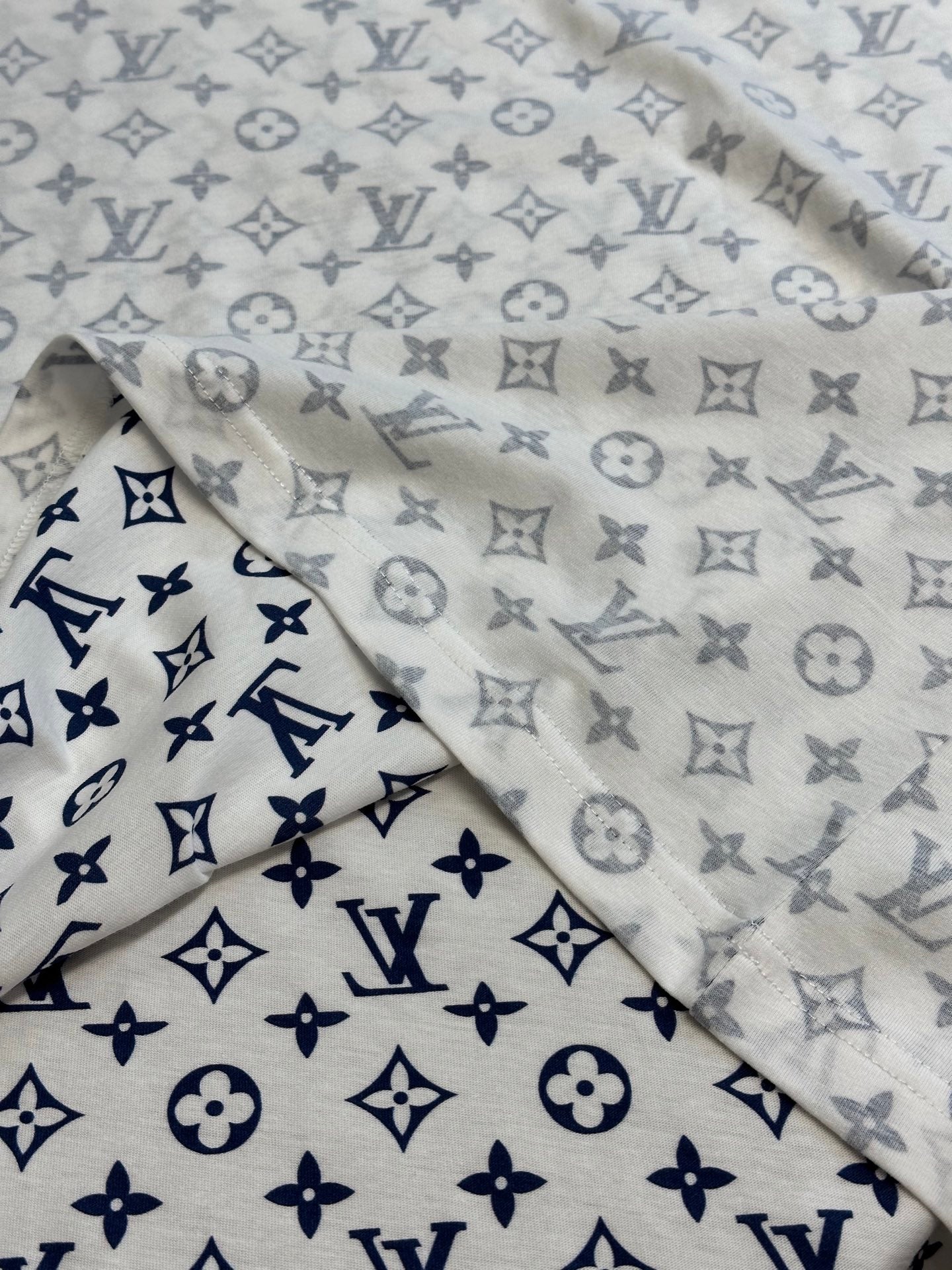 LuxluxHouse Best Quality Clothes T-shirt Louis Vuitton