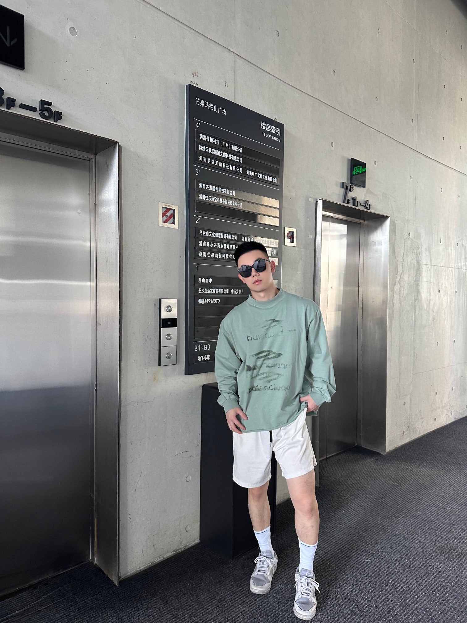 LuxluxHouse Best Quality Clothes Balenciaga T-shirt