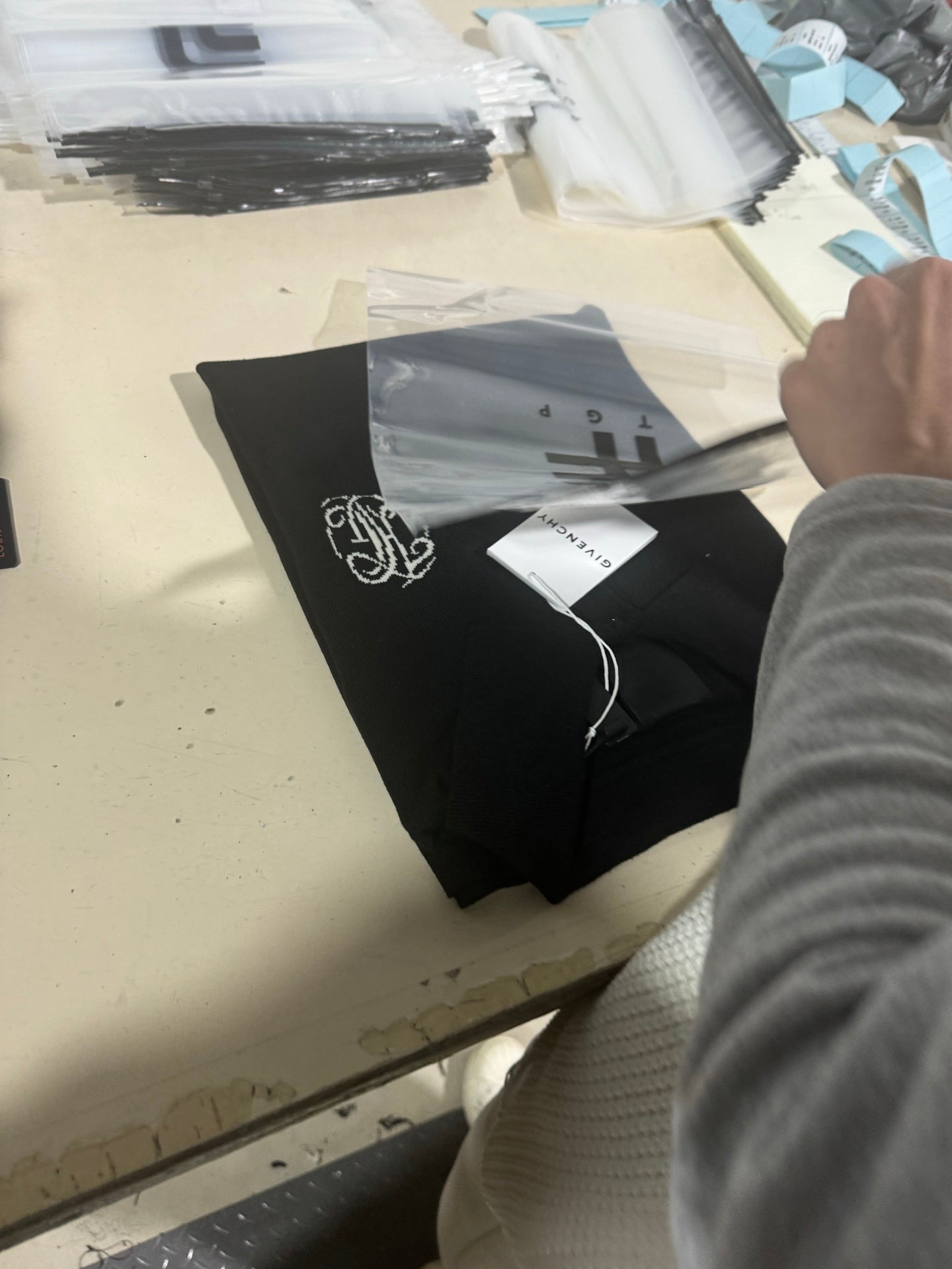 LuxluxHouse Best Quality Clothes Shirts&Polo Givenchy