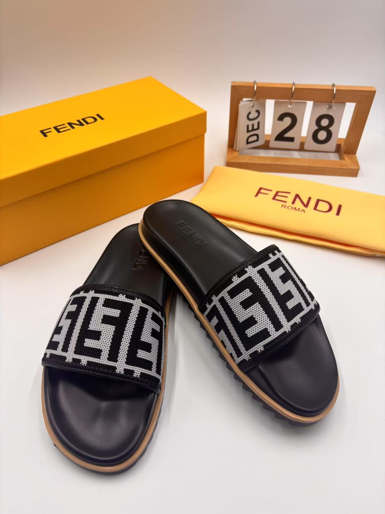 LuxluxHouse Best Quality Sandals Fendi