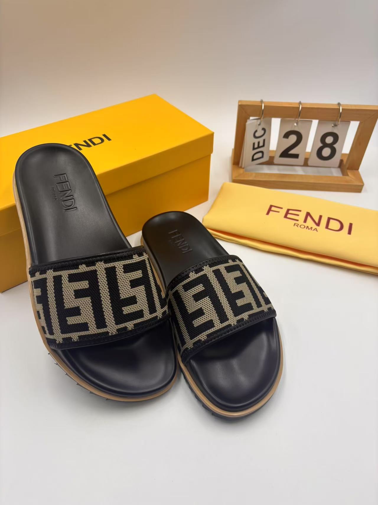 LuxluxHouse Best Quality Sandals Fendi