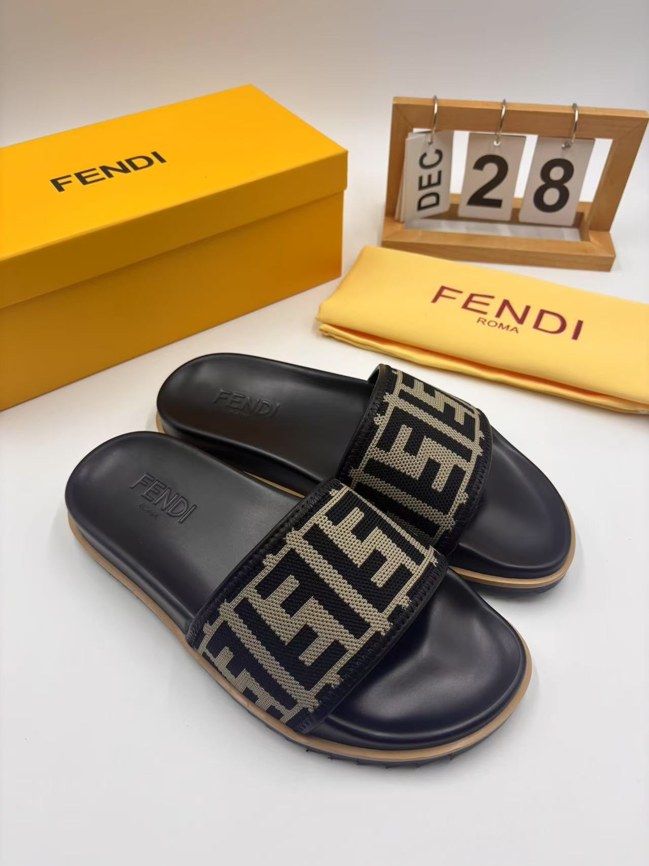 LuxluxHouse Best Quality Sandals Fendi