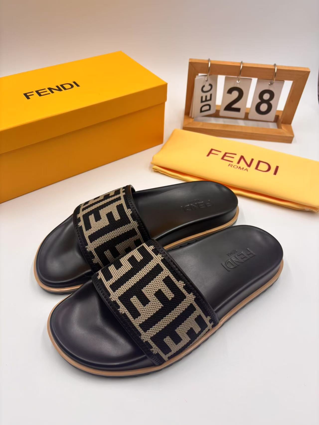 LuxluxHouse Best Quality Sandals Fendi