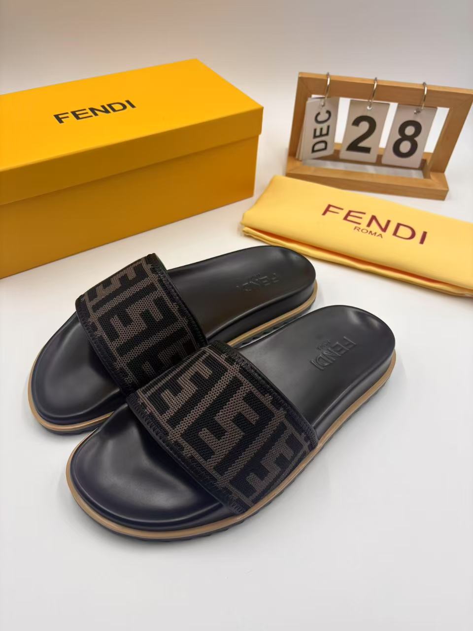 LuxluxHouse Best Quality Sandals Fendi