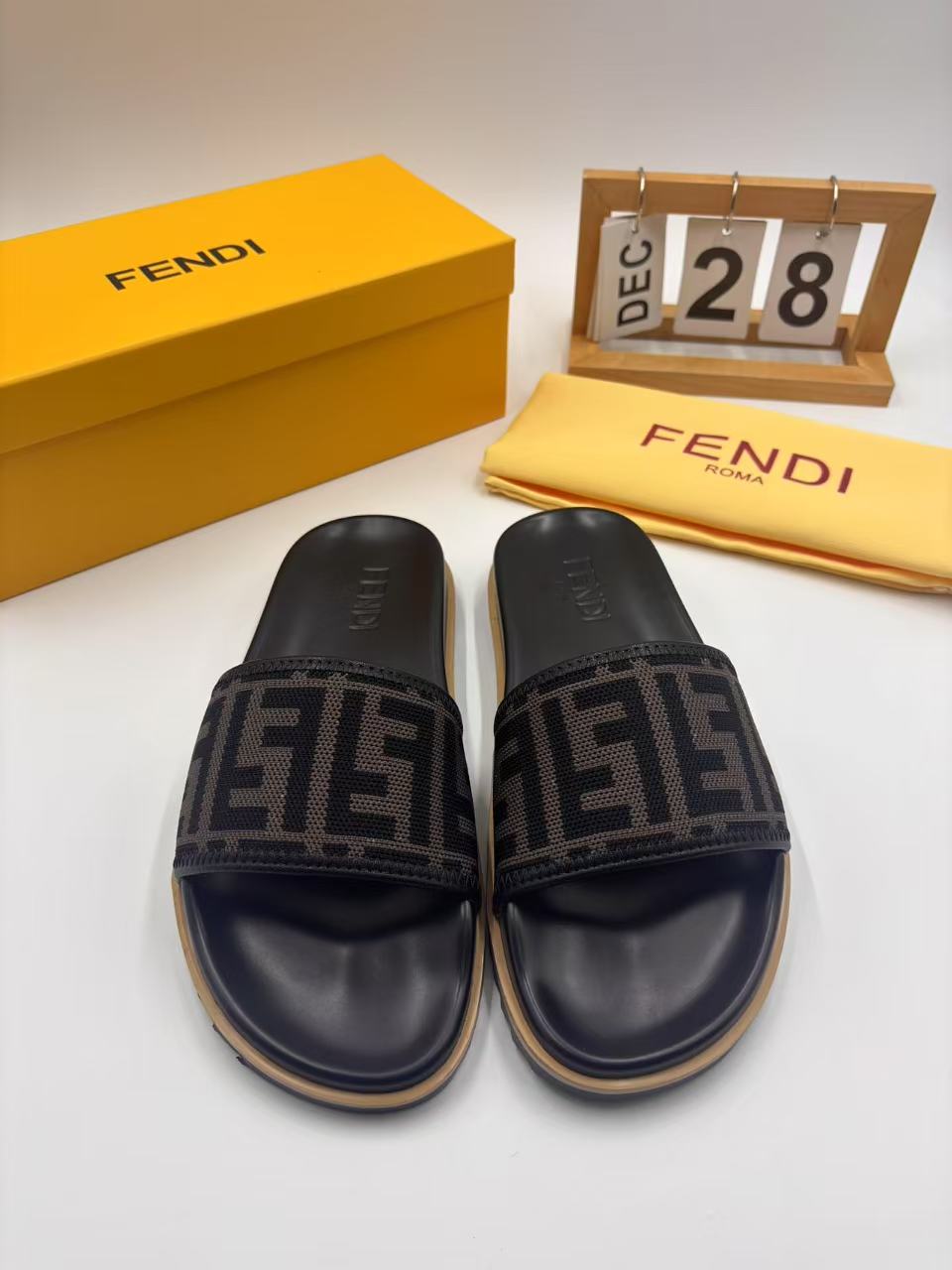 LuxluxHouse Best Quality Sandals Fendi