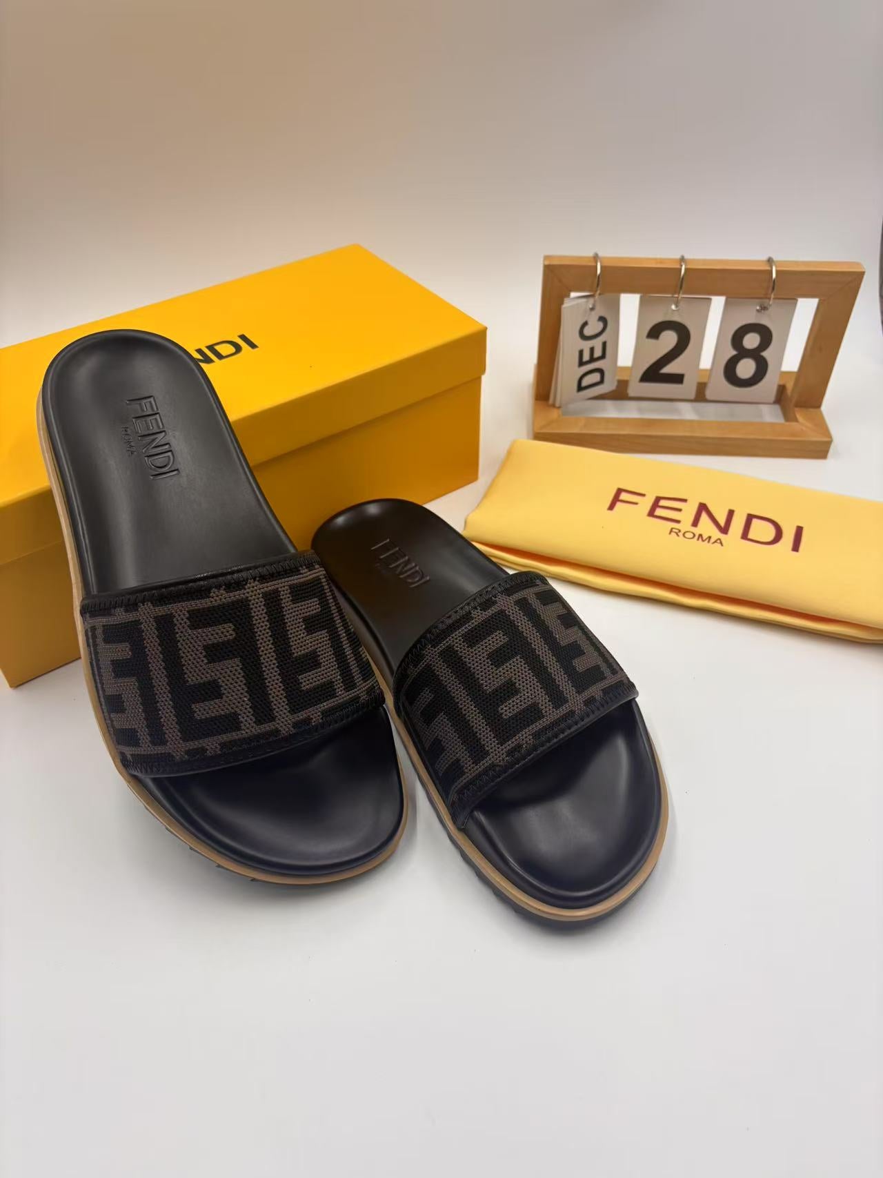 LuxluxHouse Best Quality Sandals Fendi