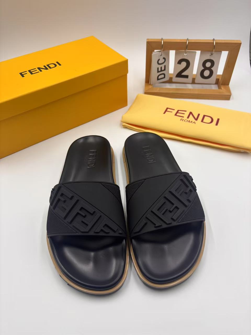 LuxluxHouse Best Quality Sandals Fendi