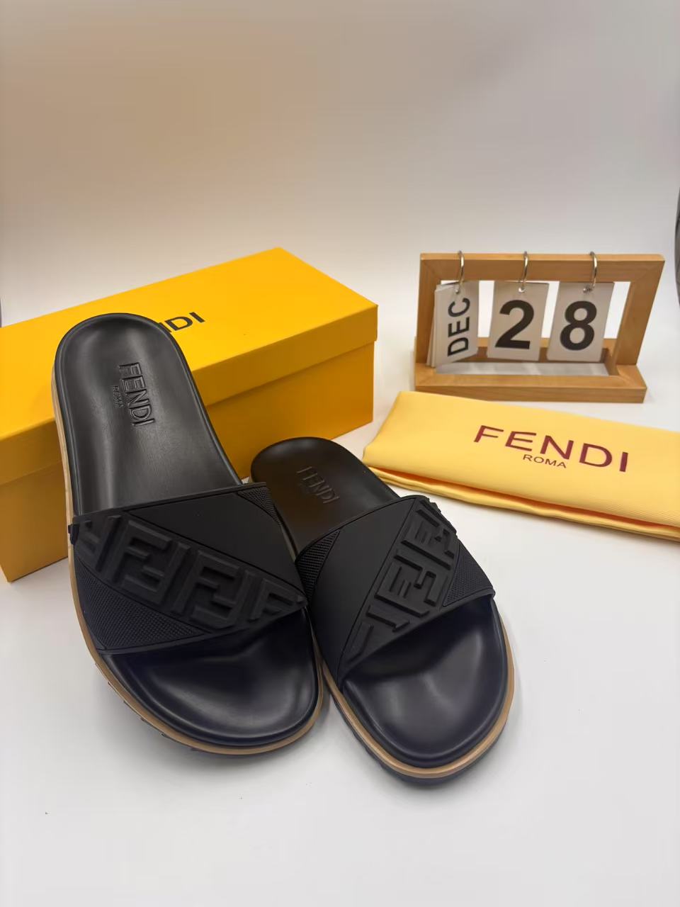 LuxluxHouse Best Quality Sandals Fendi