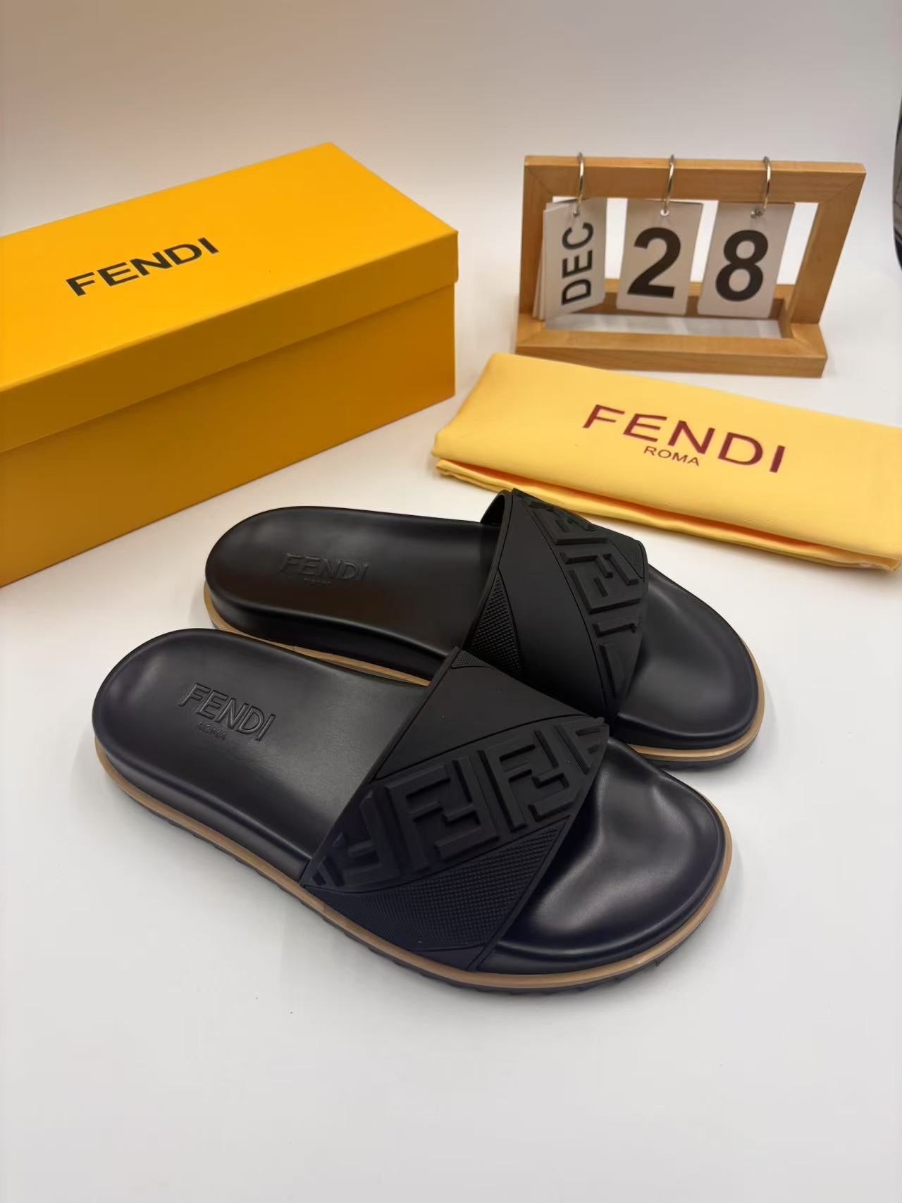 LuxluxHouse Best Quality Sandals Fendi