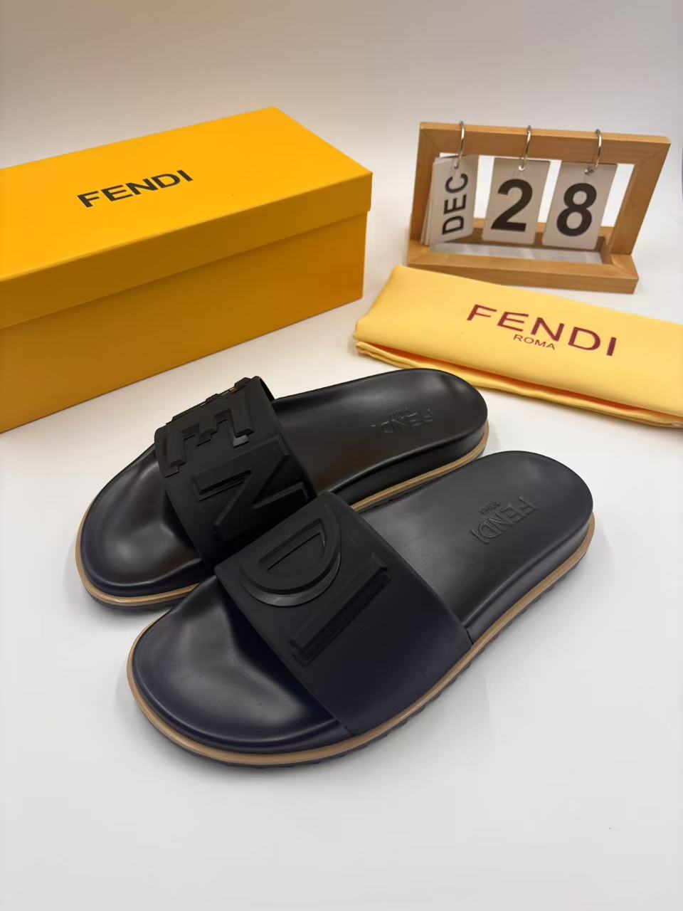 LuxluxHouse Best Quality Sandals Fendi