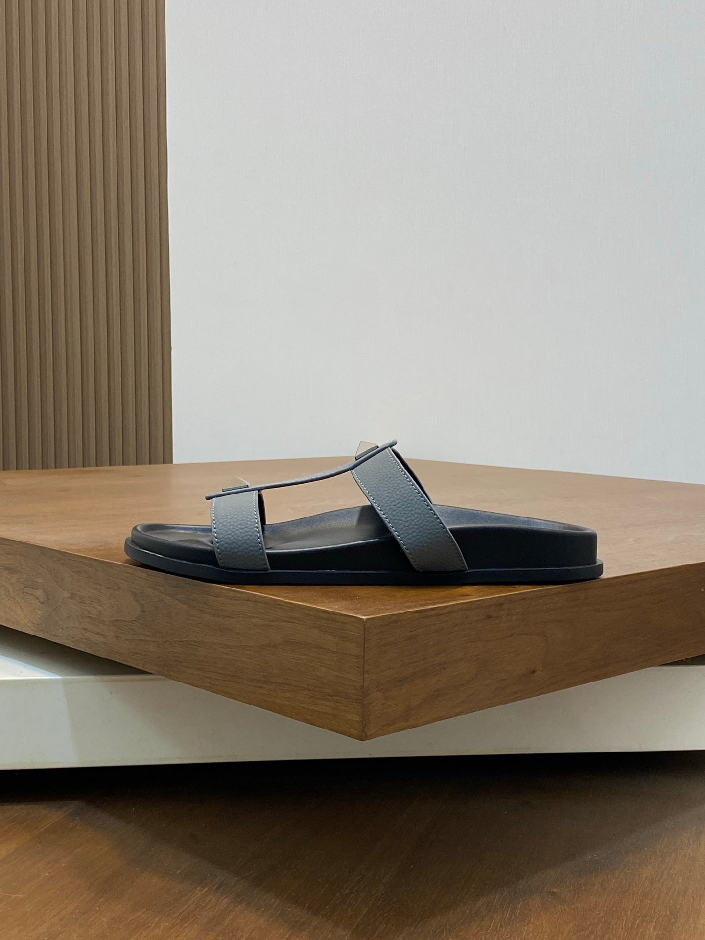 LuxluxHouse Best Quality Sandals Valentino