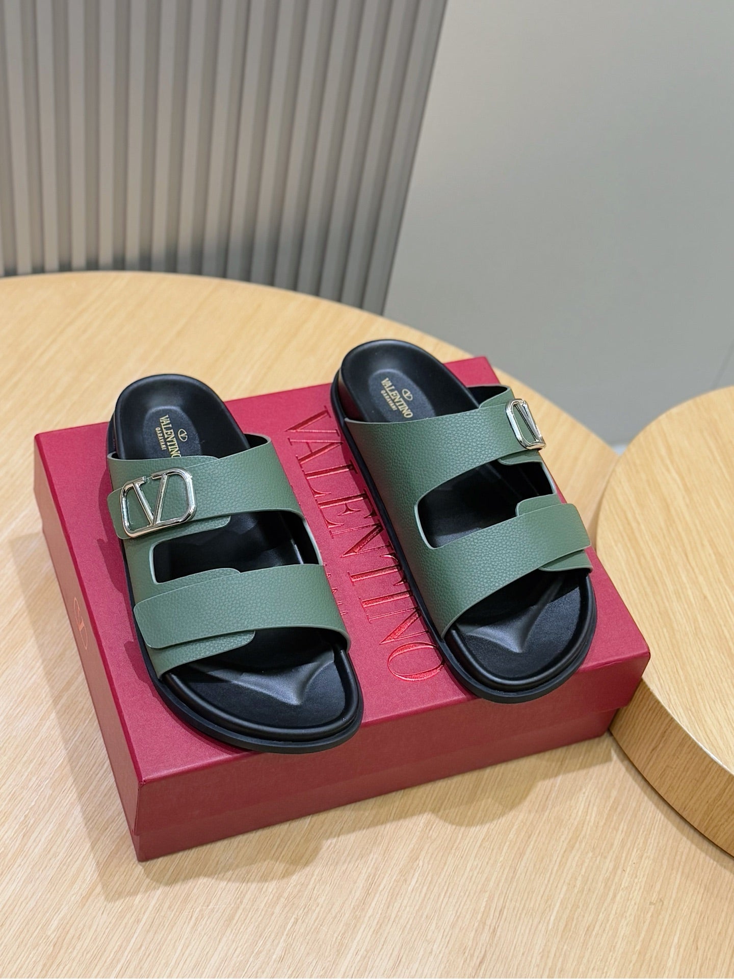 LuxluxHouse Best Quality Sandals Valentino