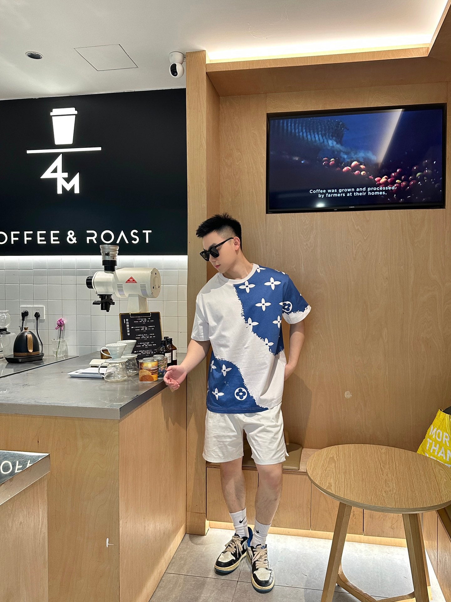 LuxluxHouse Best Quality Clothes T-shirt Louis Vuitton