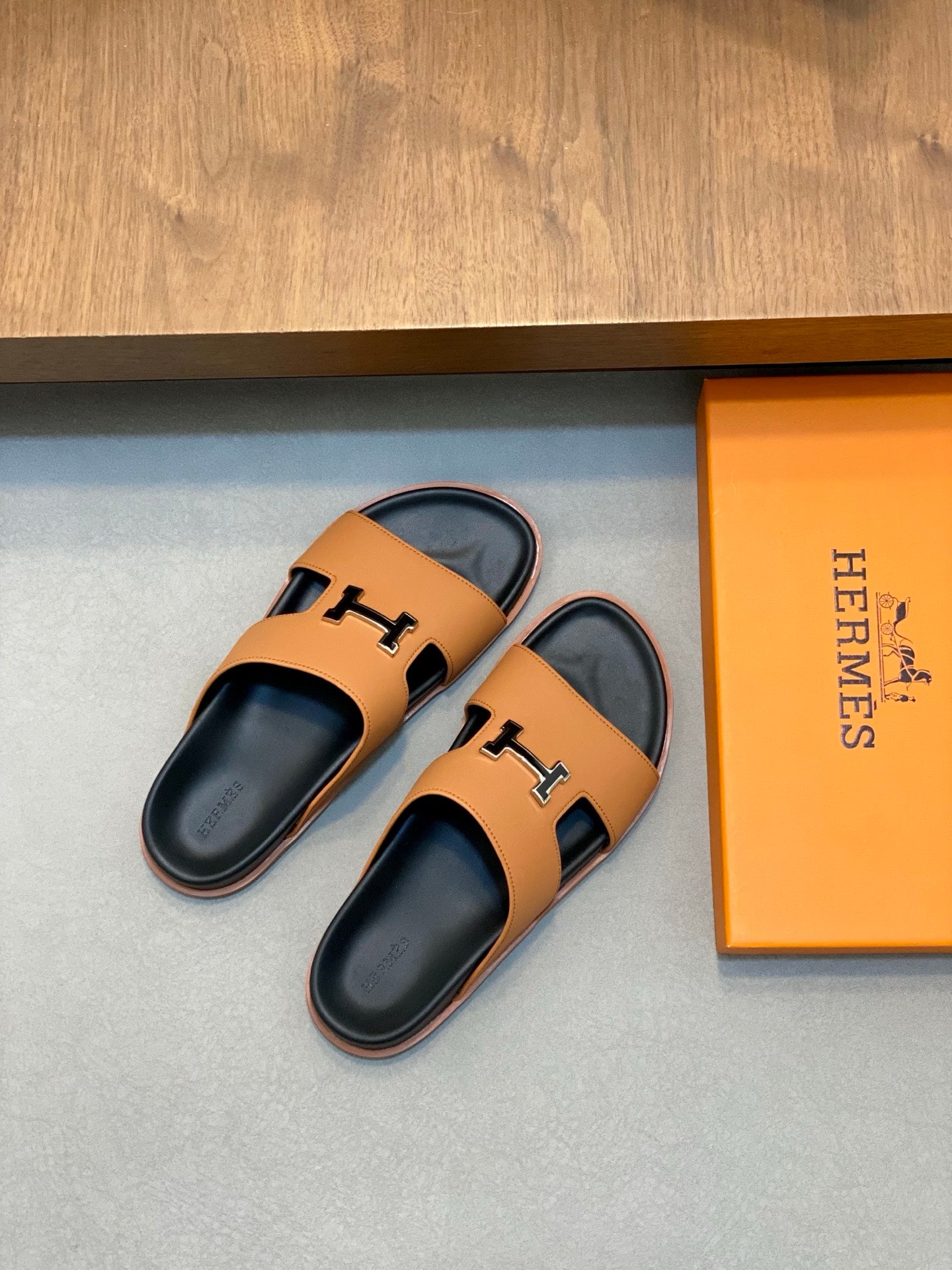 LuxluxHouse Best Quality Sandals Hermes