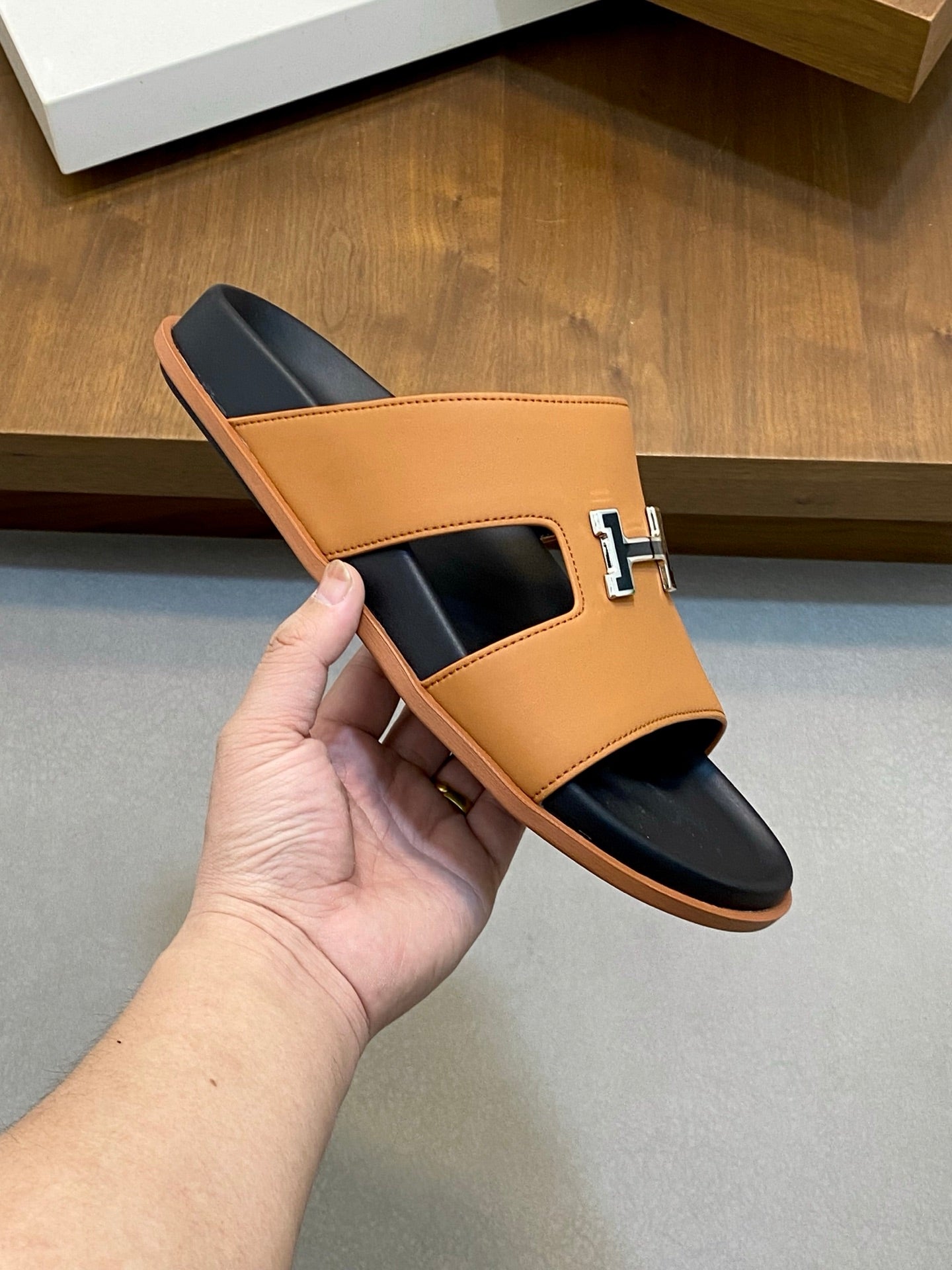 LuxluxHouse Best Quality Sandals Hermes