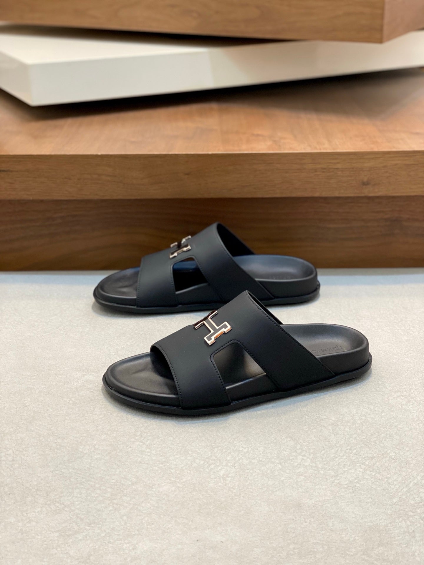 LuxluxHouse Best Quality Sandals Hermes