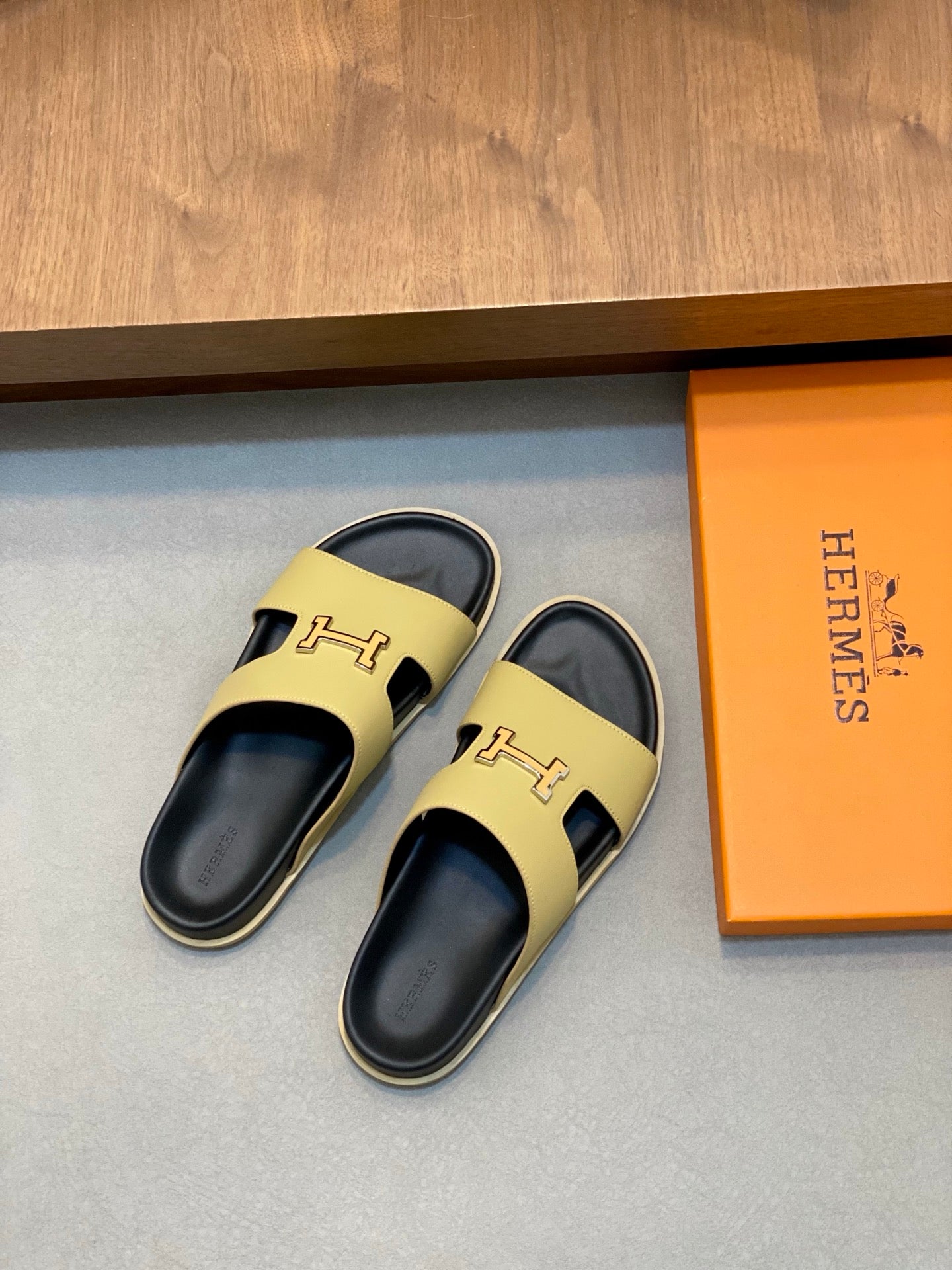 LuxluxHouse Best Quality Sandals Hermes