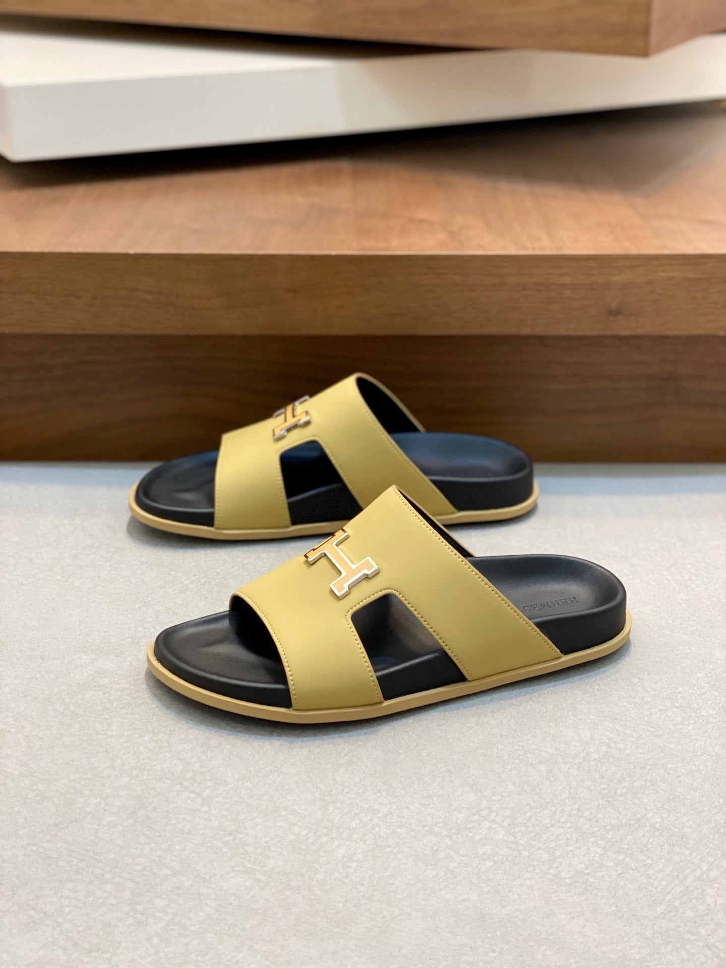 LuxluxHouse Best Quality Sandals Hermes