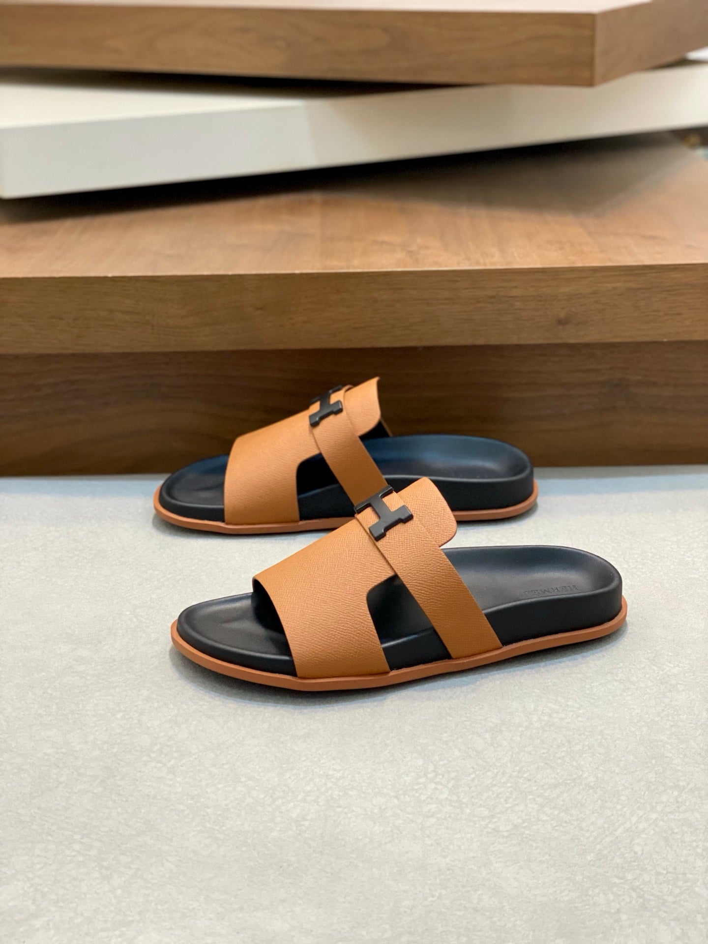 LuxluxHouse Best Quality Sandals Hermes