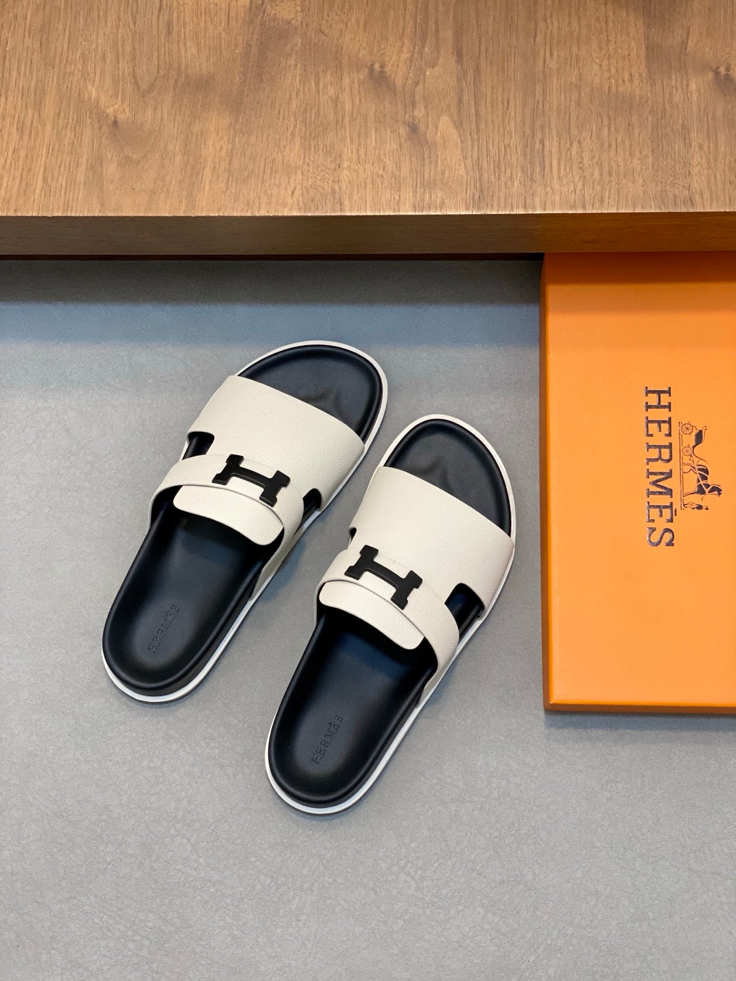 LuxluxHouse Best Quality Sandals Hermes