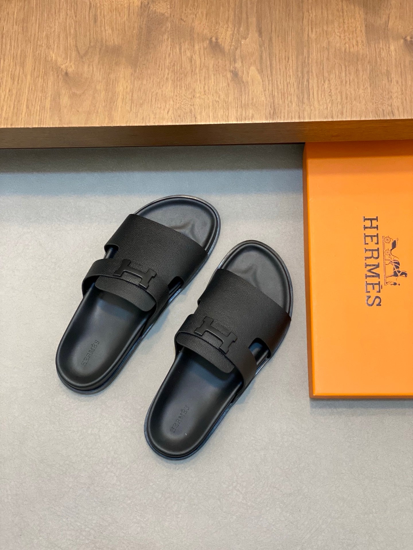 LuxluxHouse Best Quality Sandals Hermes