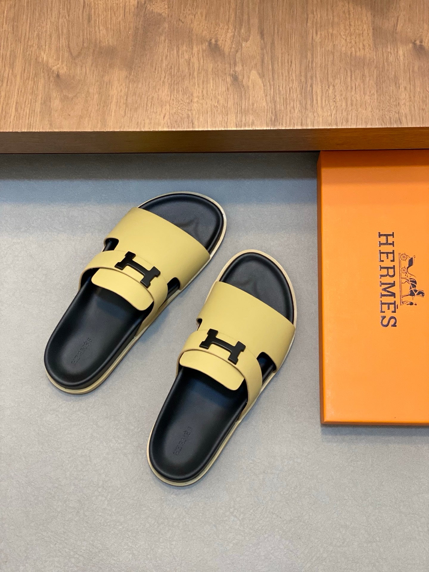 LuxluxHouse Best Quality Sandals Hermes