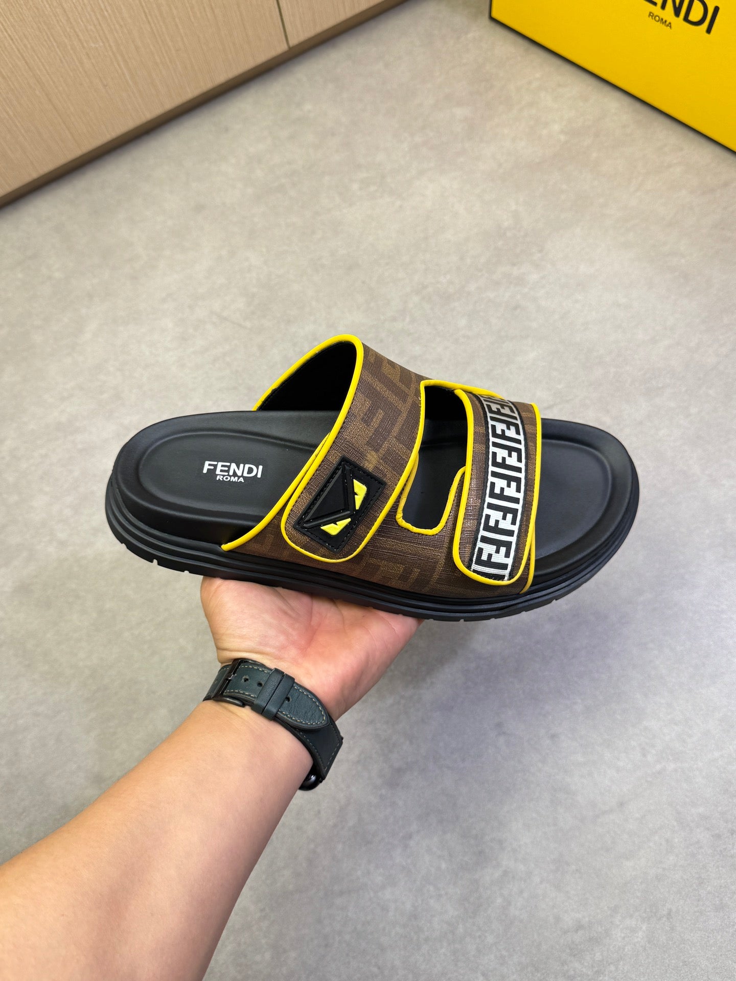 LuxluxHouse Best Quality Sandals Fendi