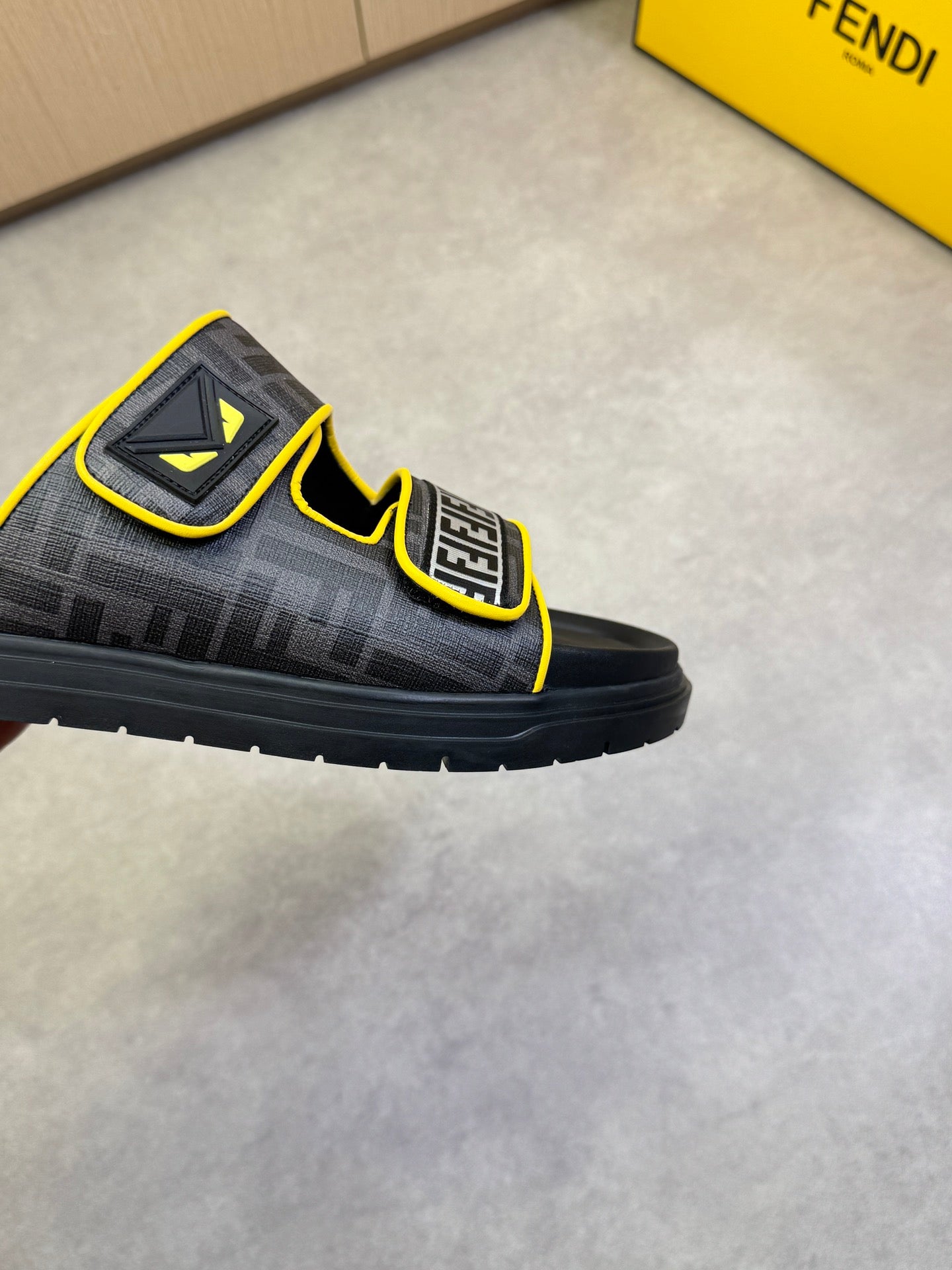 LuxluxHouse Best Quality Sandals Fendi