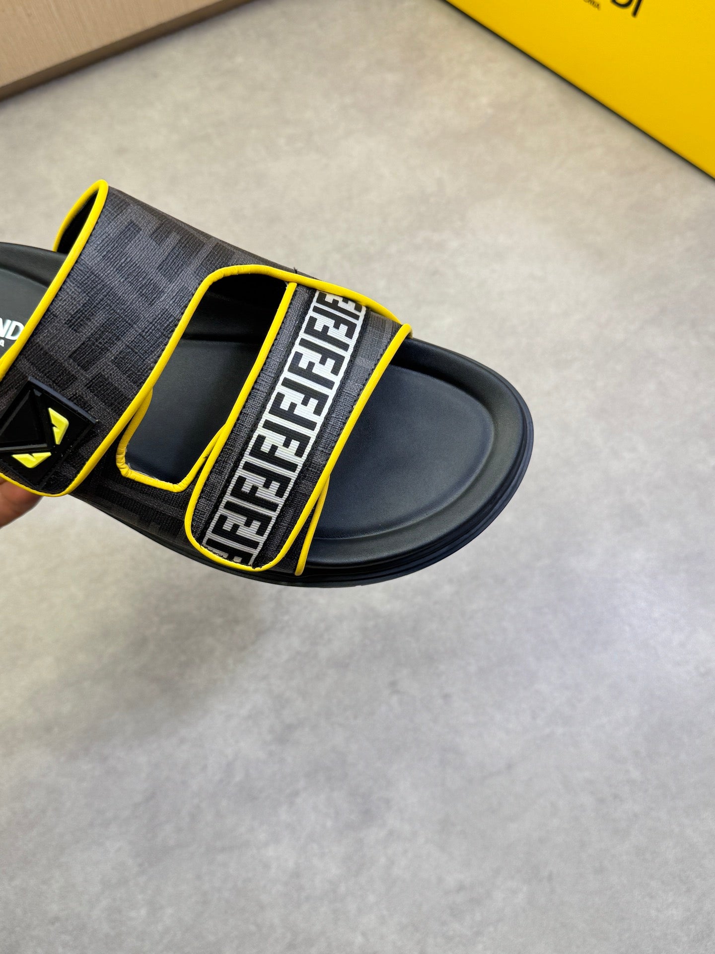 LuxluxHouse Best Quality Sandals Fendi