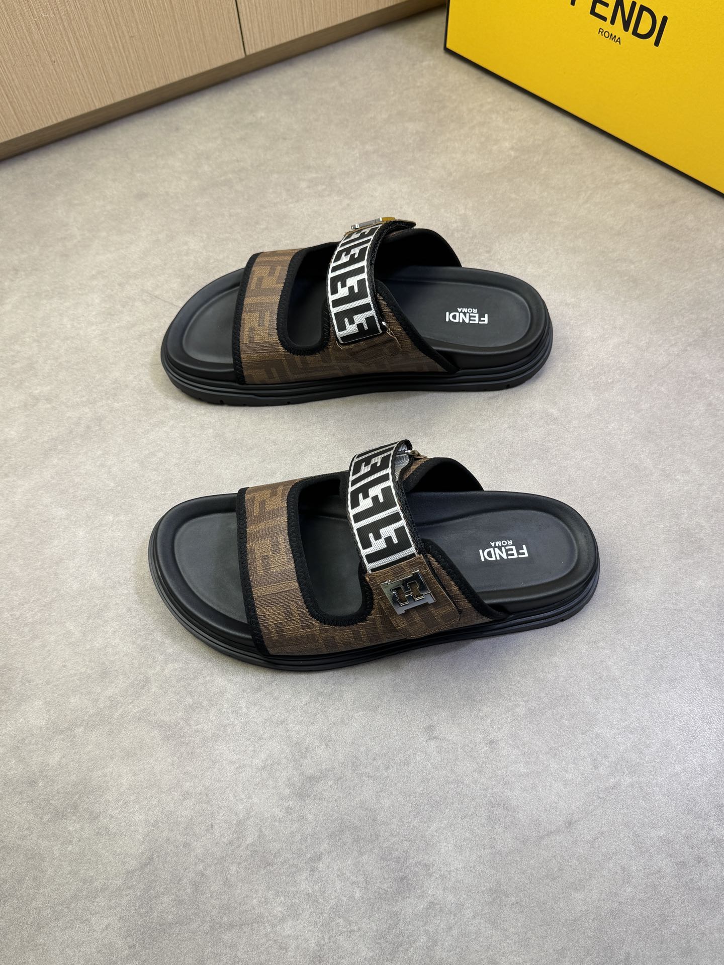 LuxluxHouse Best Quality Sandals Fendi