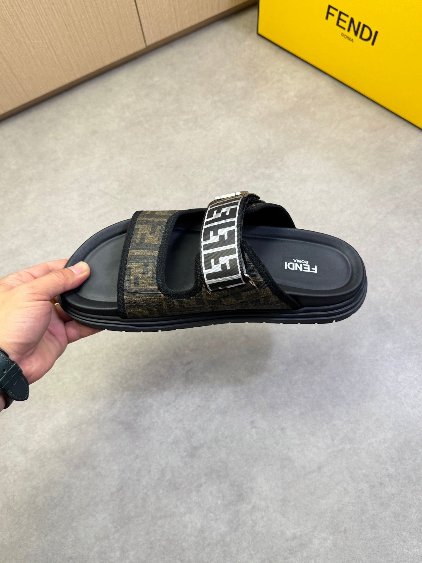 LuxluxHouse Best Quality Sandals Fendi