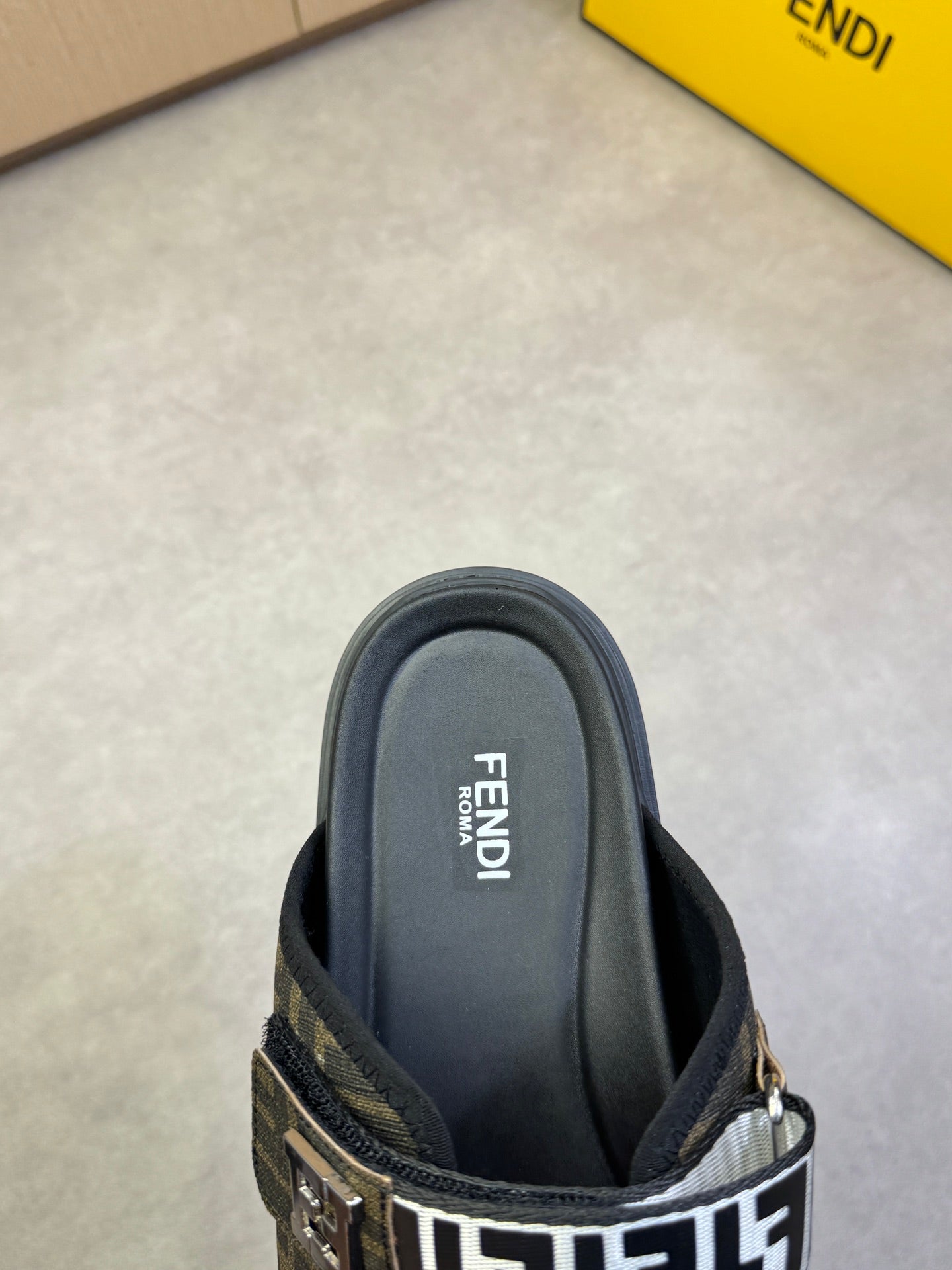 LuxluxHouse Best Quality Sandals Fendi