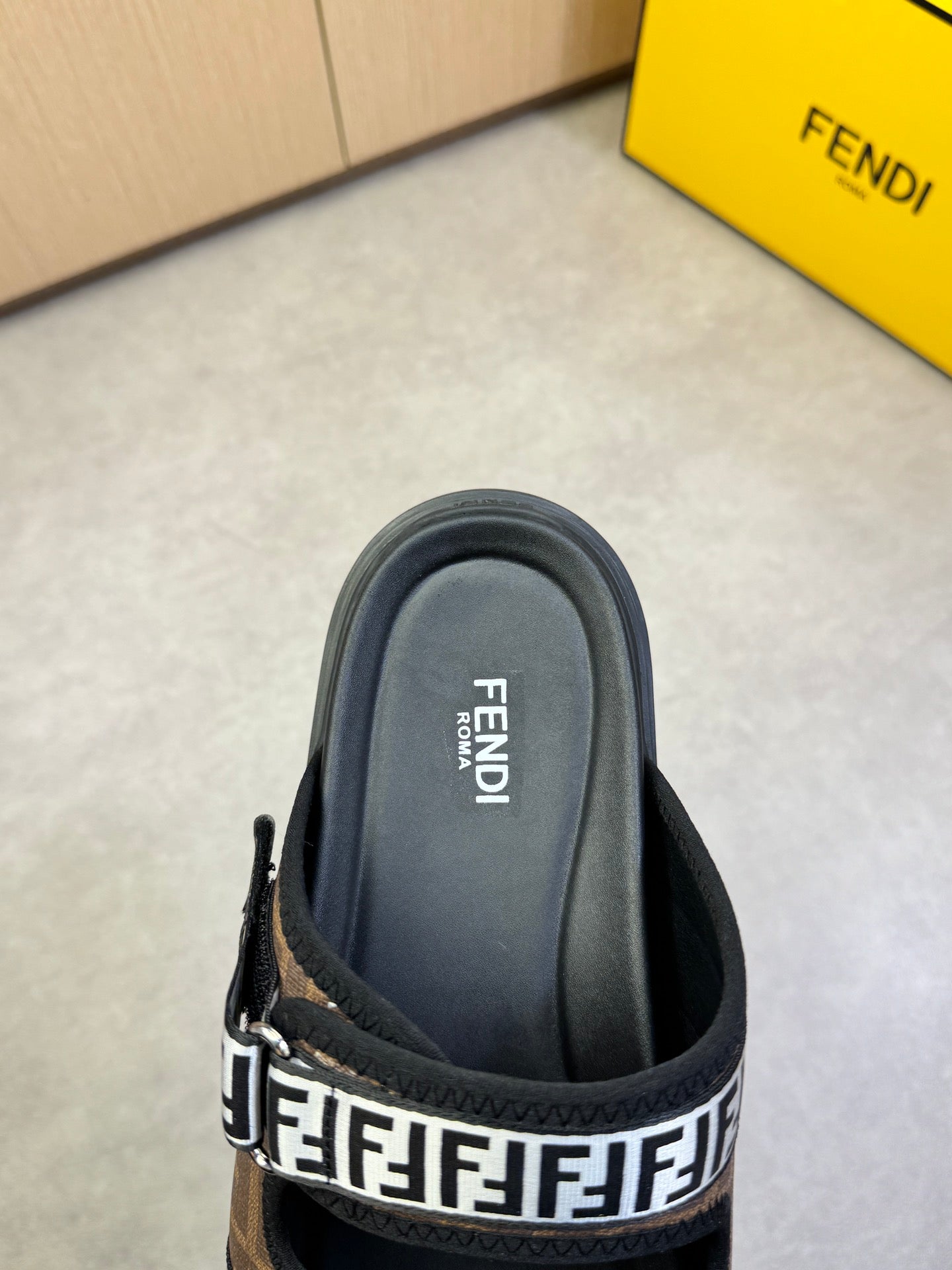 LuxluxHouse Best Quality Sandals Fendi