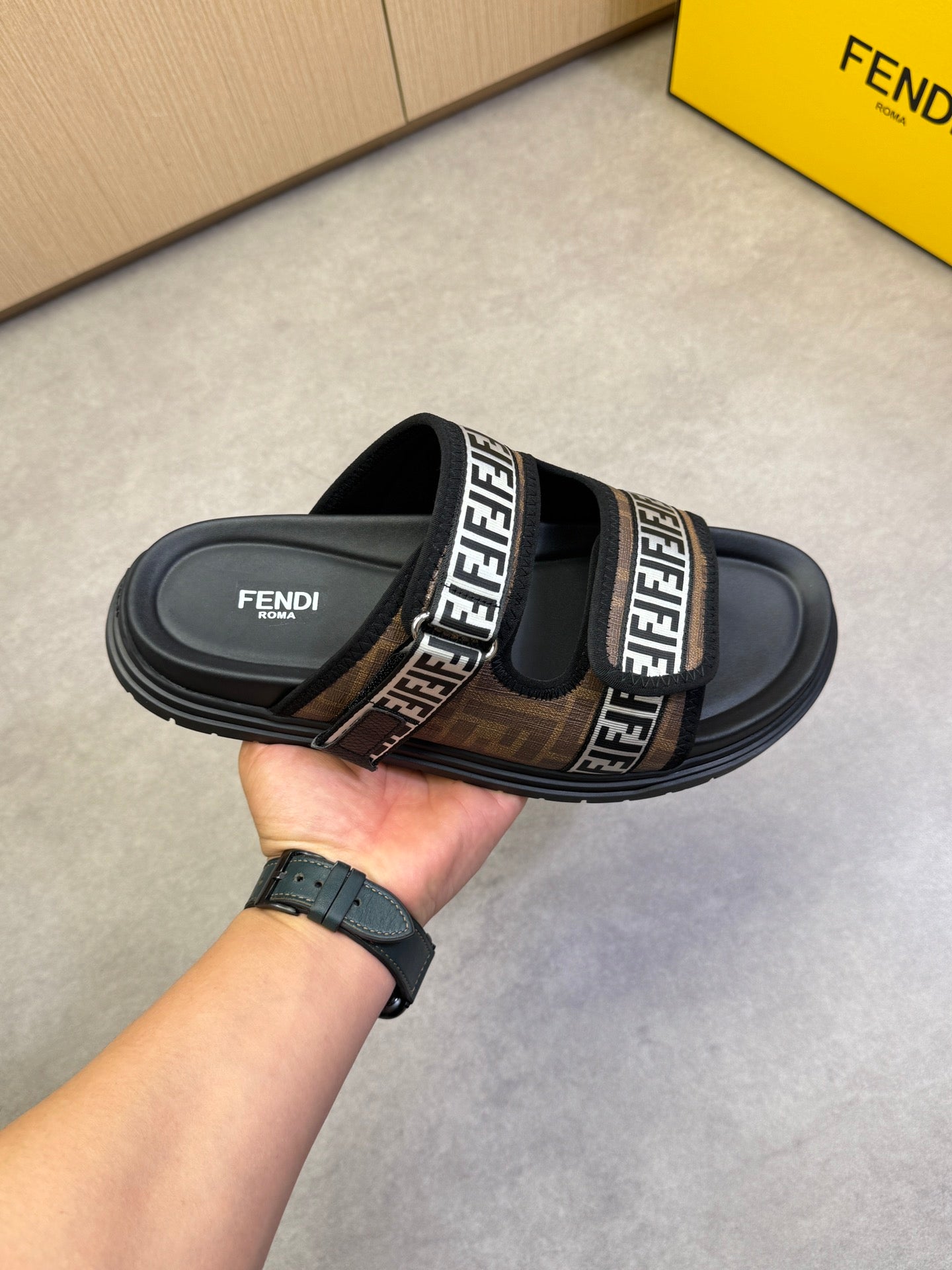 LuxluxHouse Best Quality Sandals Fendi