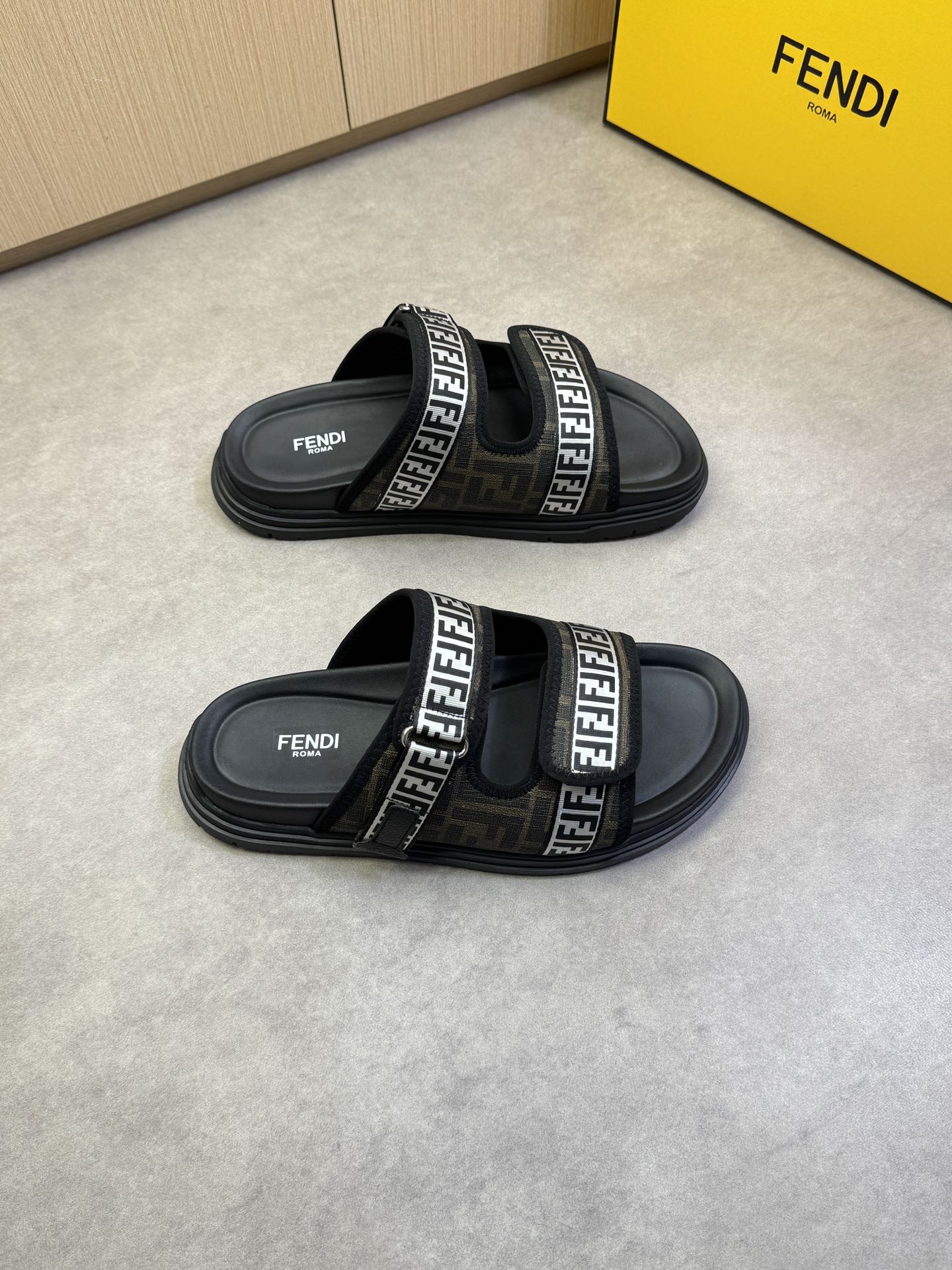 LuxluxHouse Best Quality Sandals Fendi