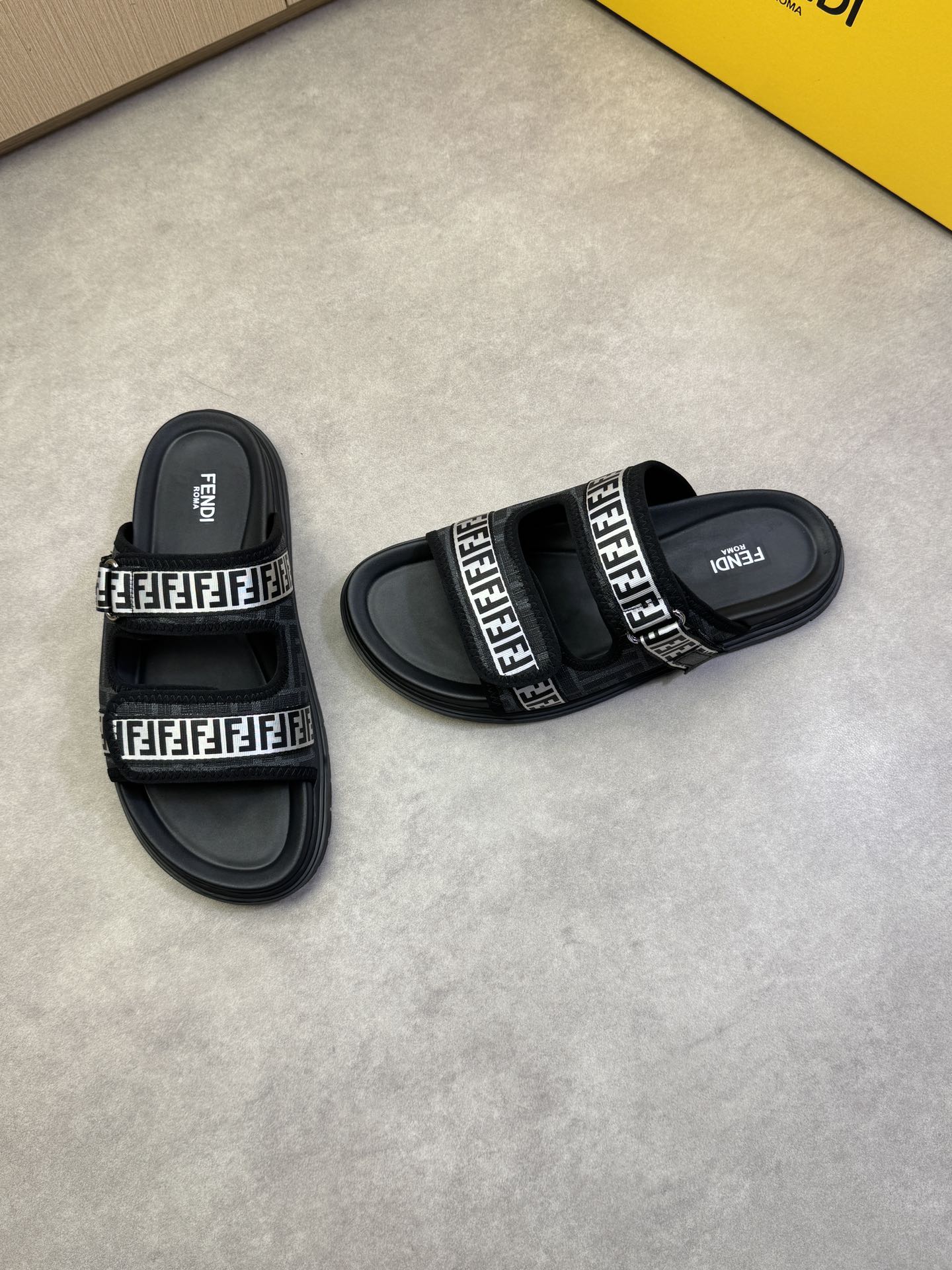 LuxluxHouse Best Quality Sandals Fendi