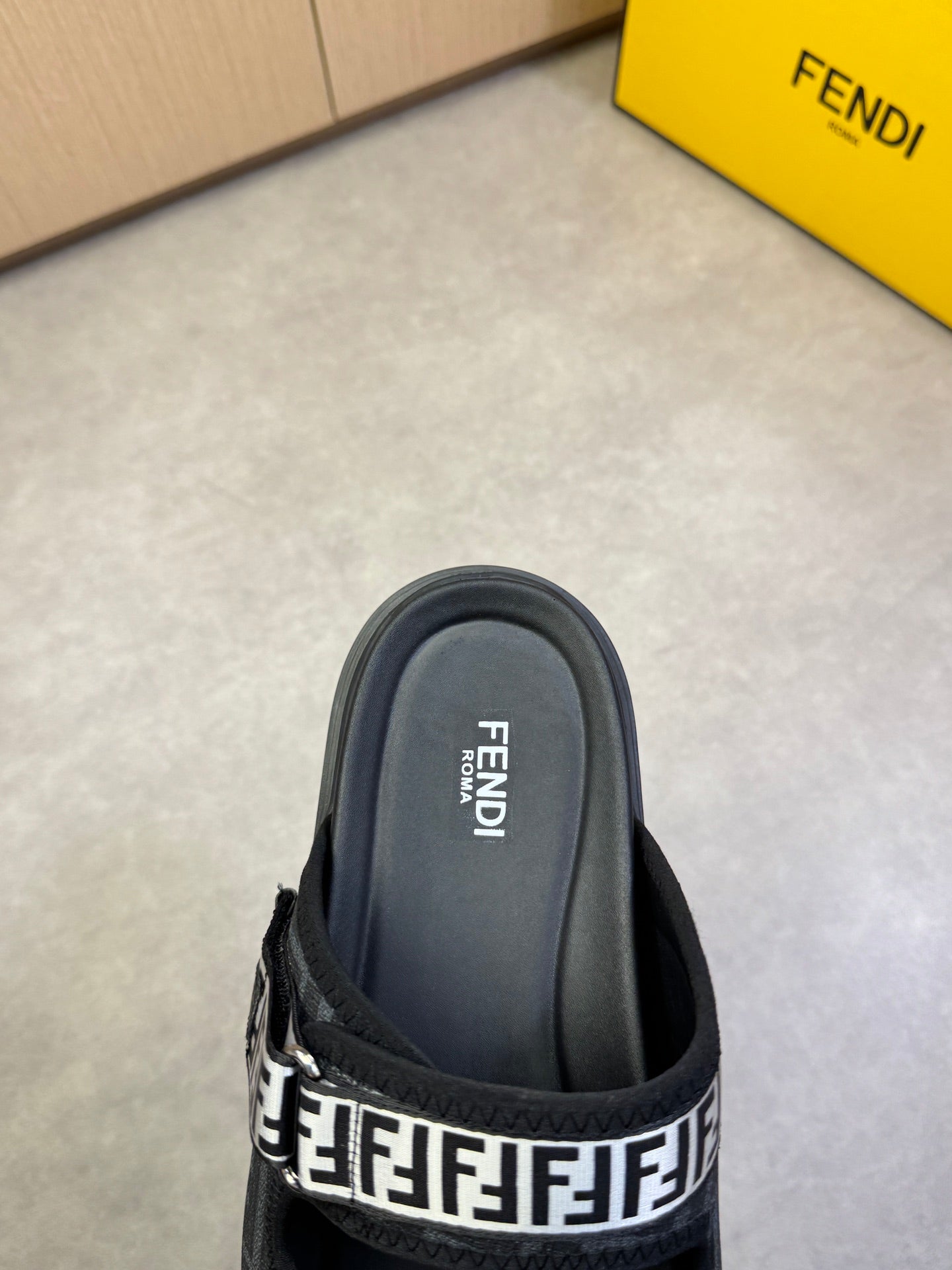 LuxluxHouse Best Quality Sandals Fendi