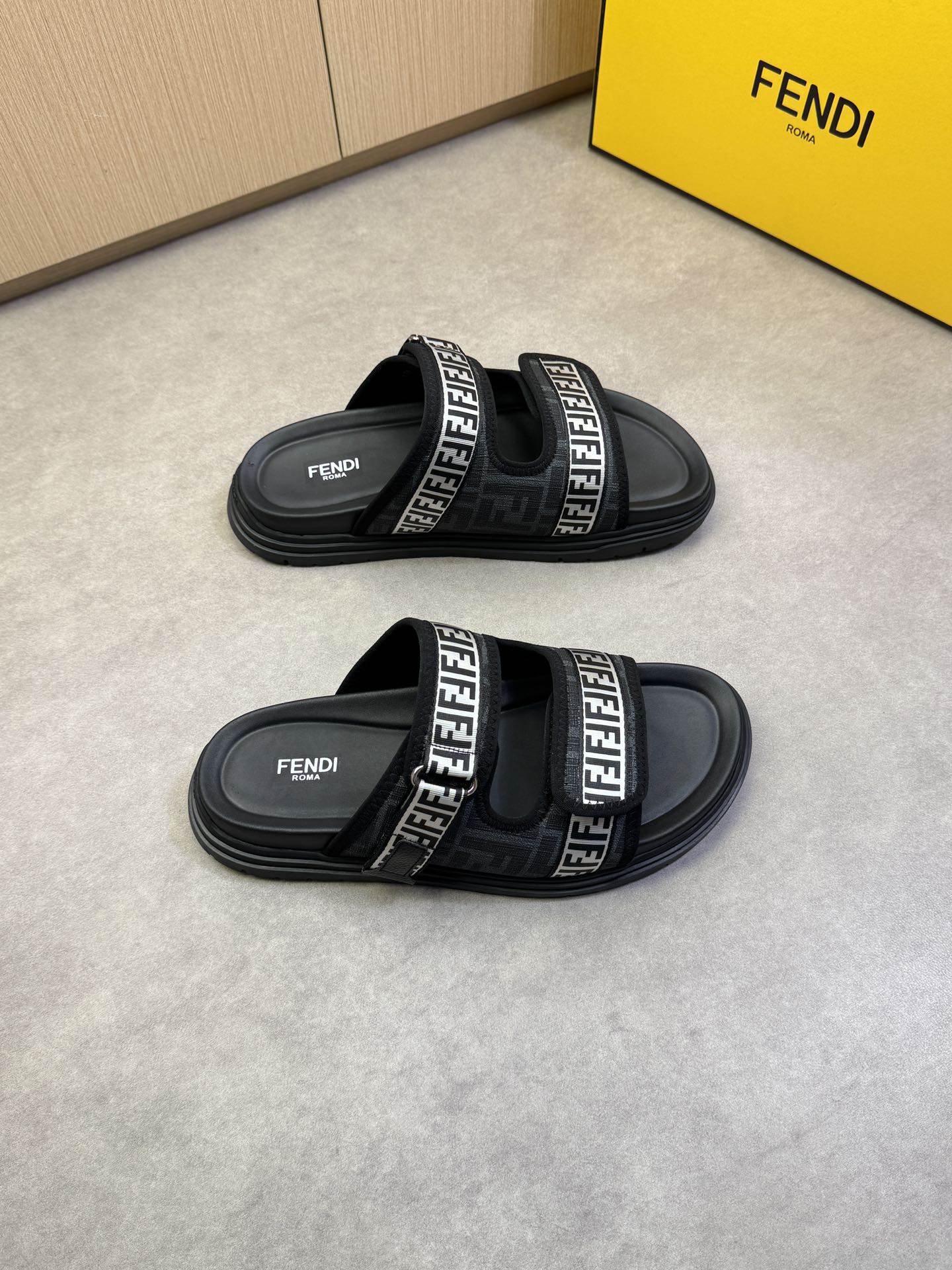 LuxluxHouse Best Quality Sandals Fendi