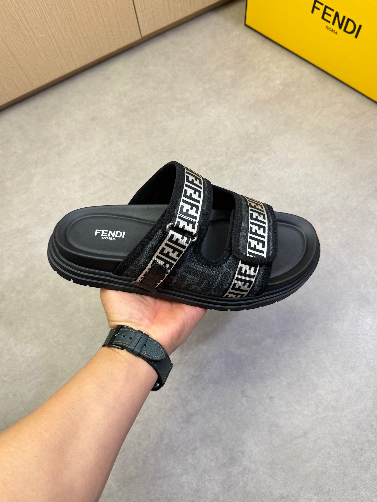 LuxluxHouse Best Quality Sandals Fendi