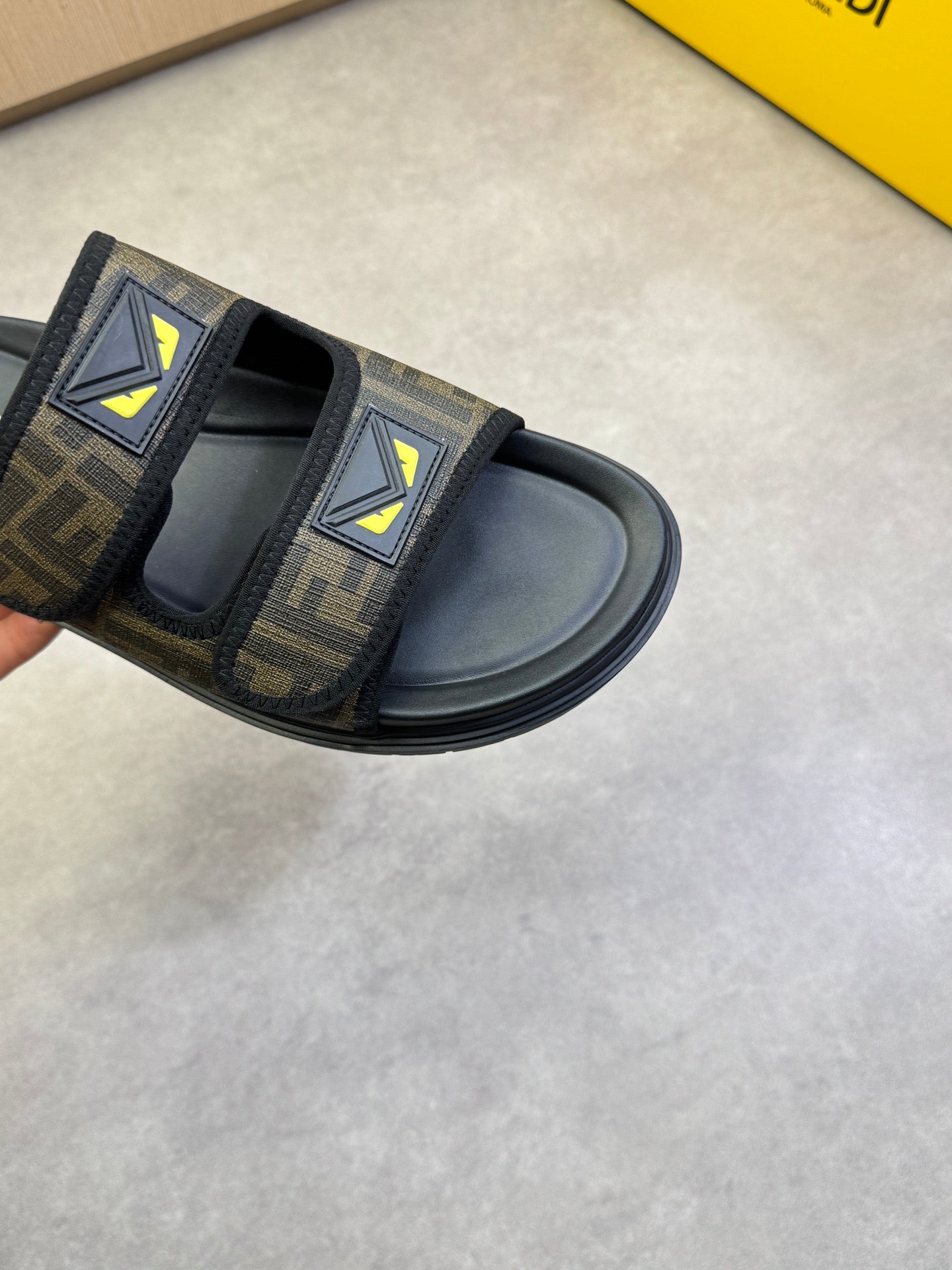 LuxluxHouse Best Quality Sandals Fendi