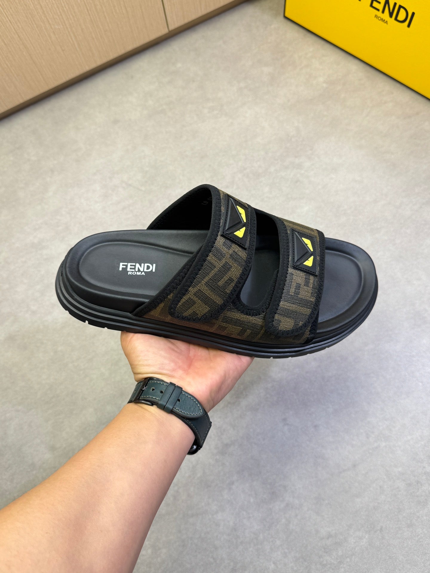 LuxluxHouse Best Quality Sandals Fendi