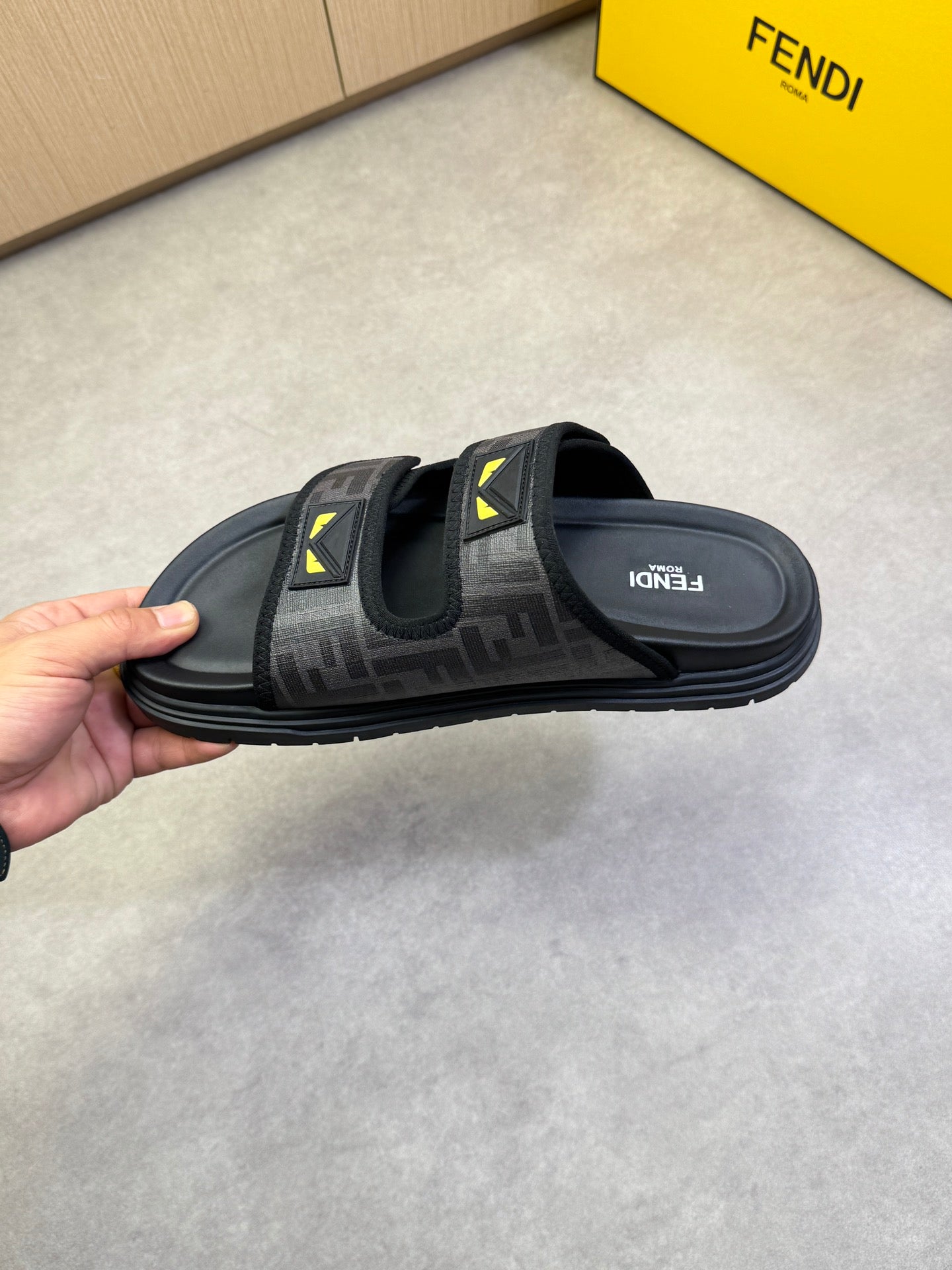 LuxluxHouse Best Quality Sandals Fendi