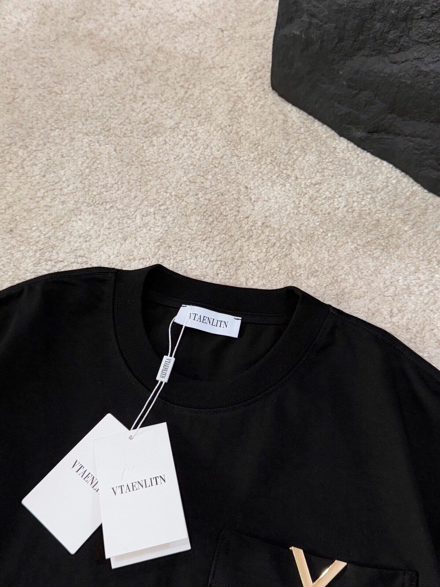 LuxluxHouse Best Quality Clothes Valentino T-shirt