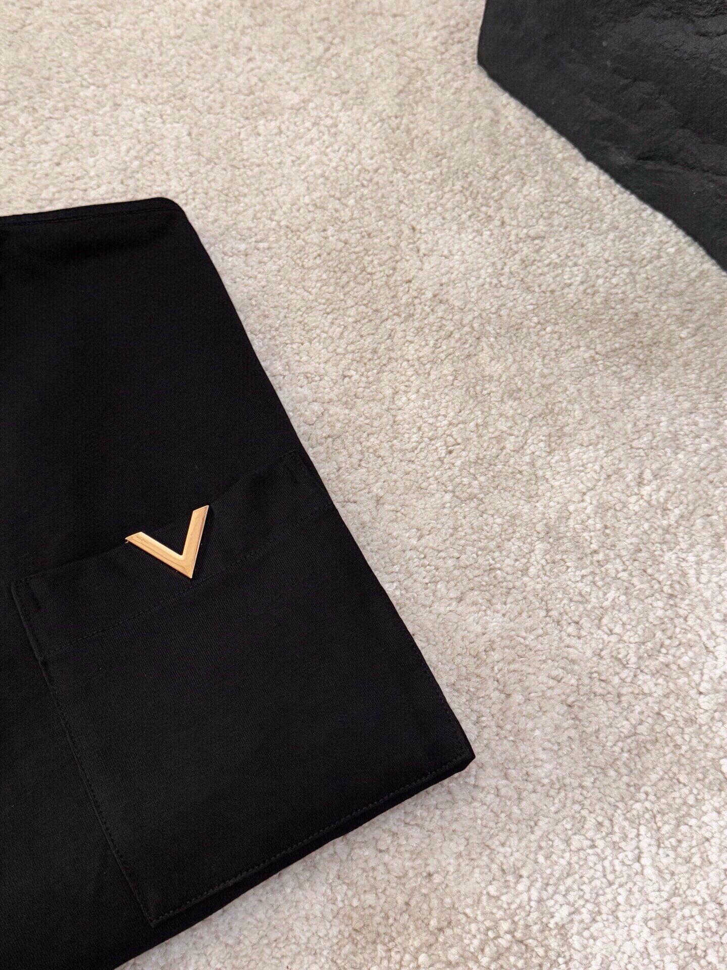 LuxluxHouse Best Quality Clothes Valentino T-shirt