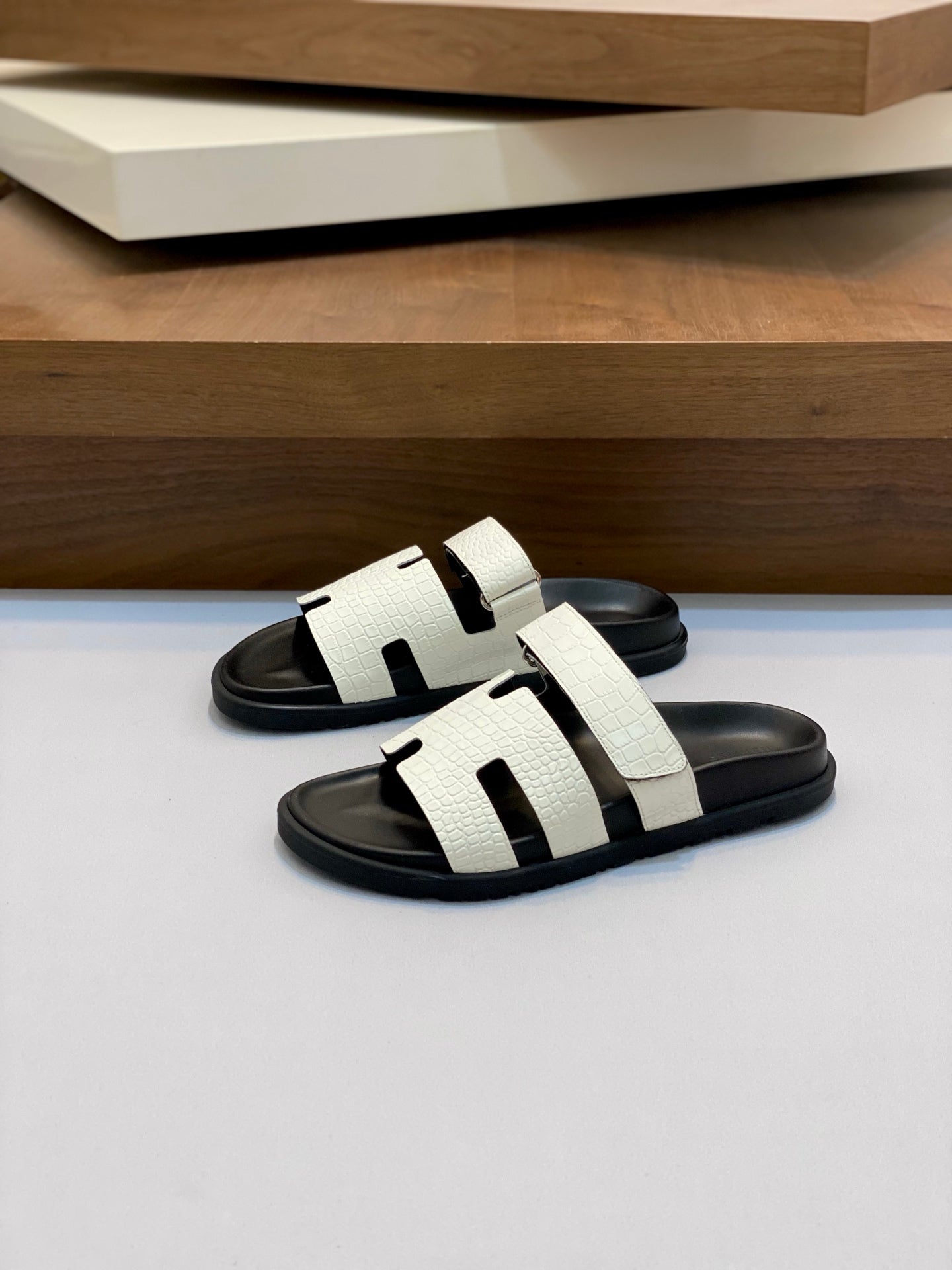 LuxluxHouse Best Quality Sandals Hermes