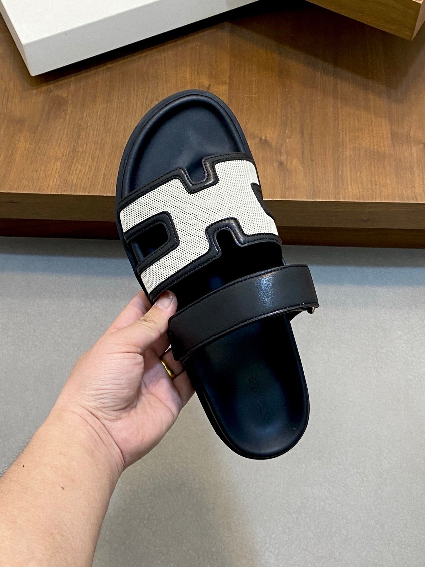 LuxluxHouse Best Quality Sandals Hermes