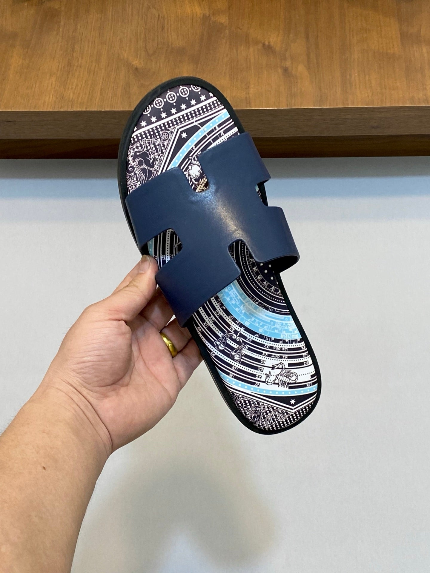 LuxluxHouse Best Quality Sandals Hermes